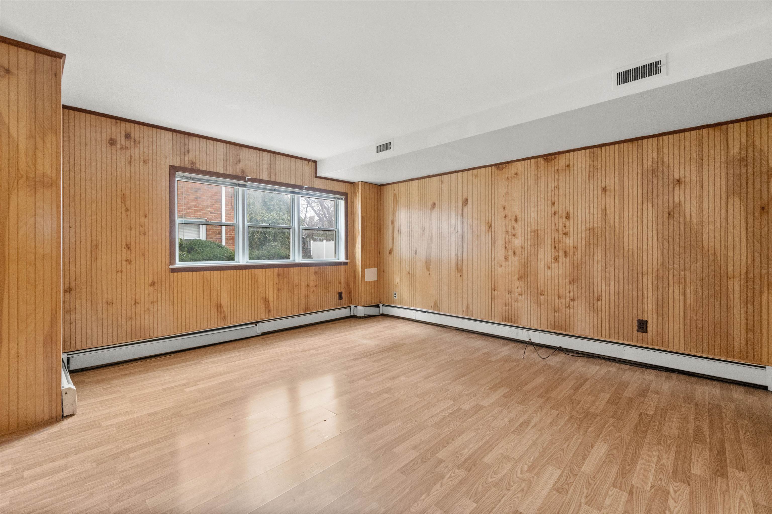 39 WEST 30TH ST Unit: L