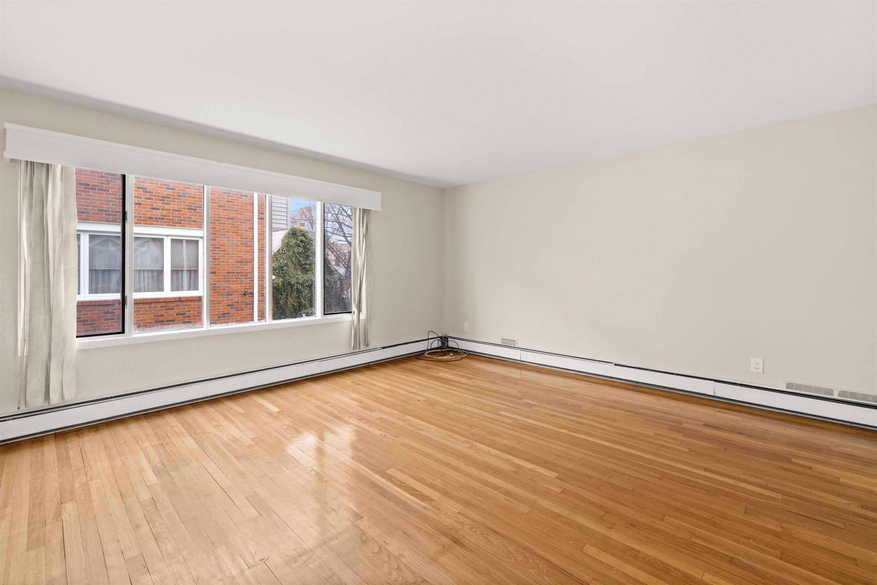 39 WEST 30TH ST Unit: L