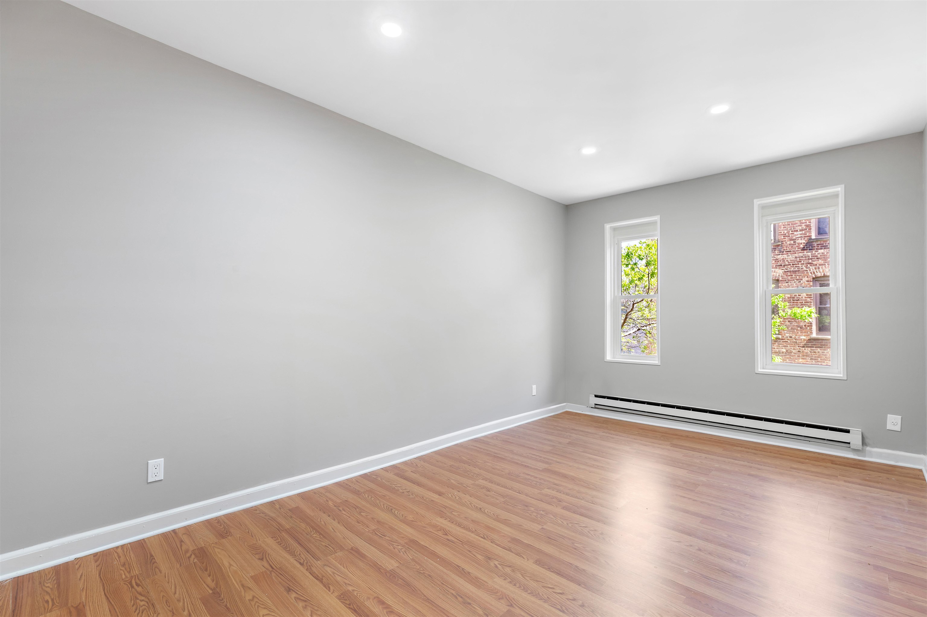 248 CLENDENNY AVE Unit: 4