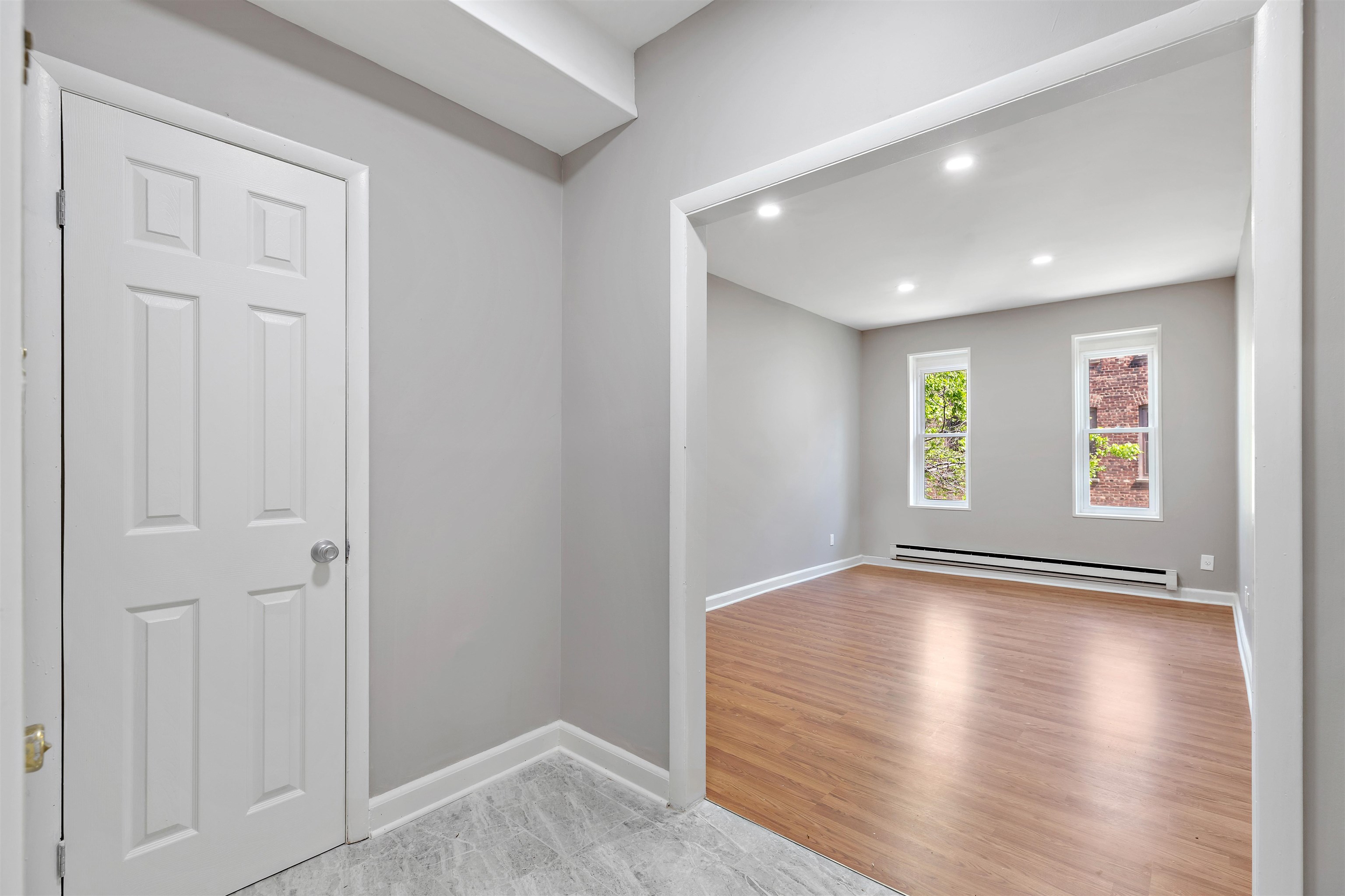 248 CLENDENNY AVE Unit: 4