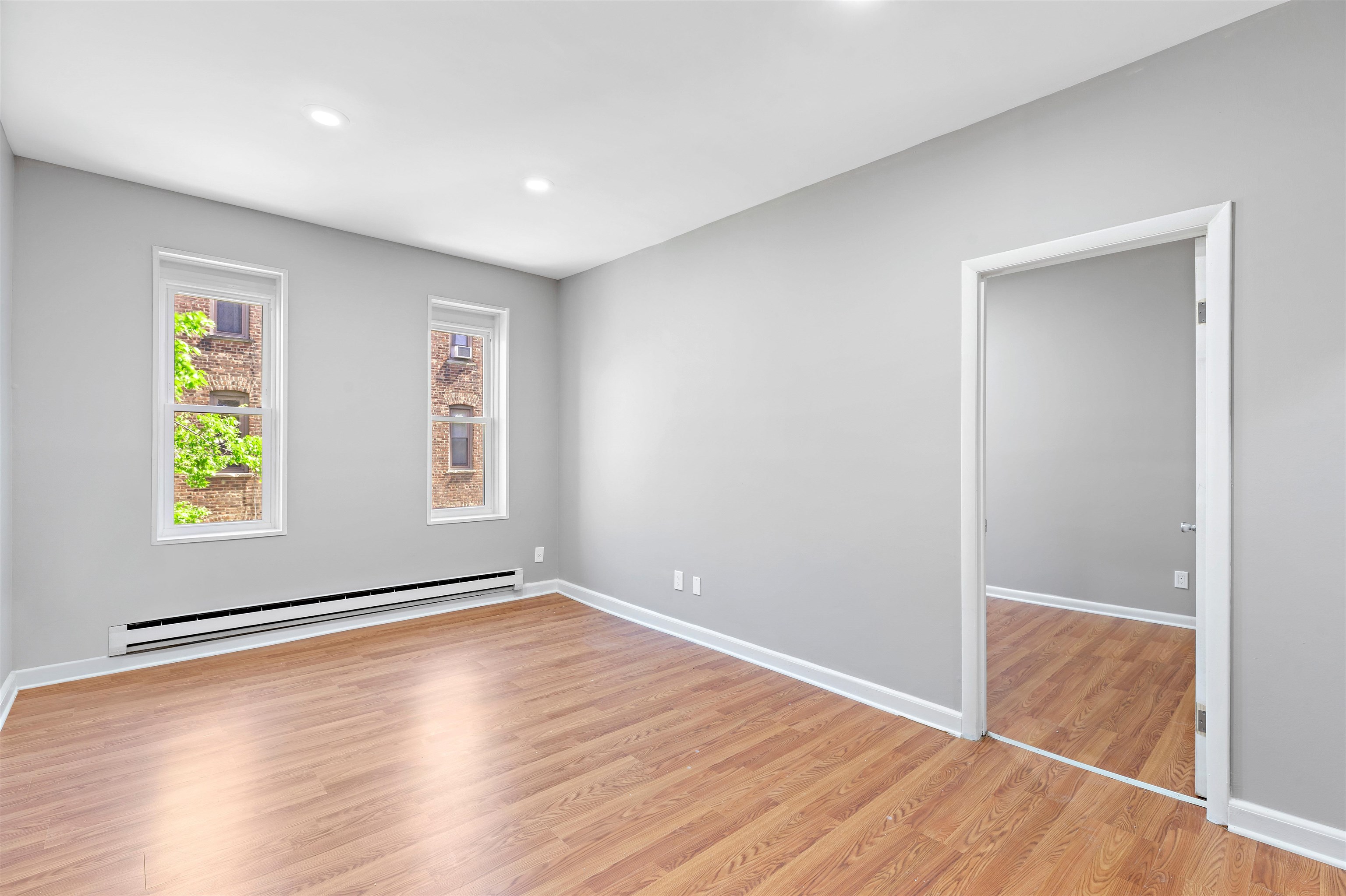 248 CLENDENNY AVE Unit: 4