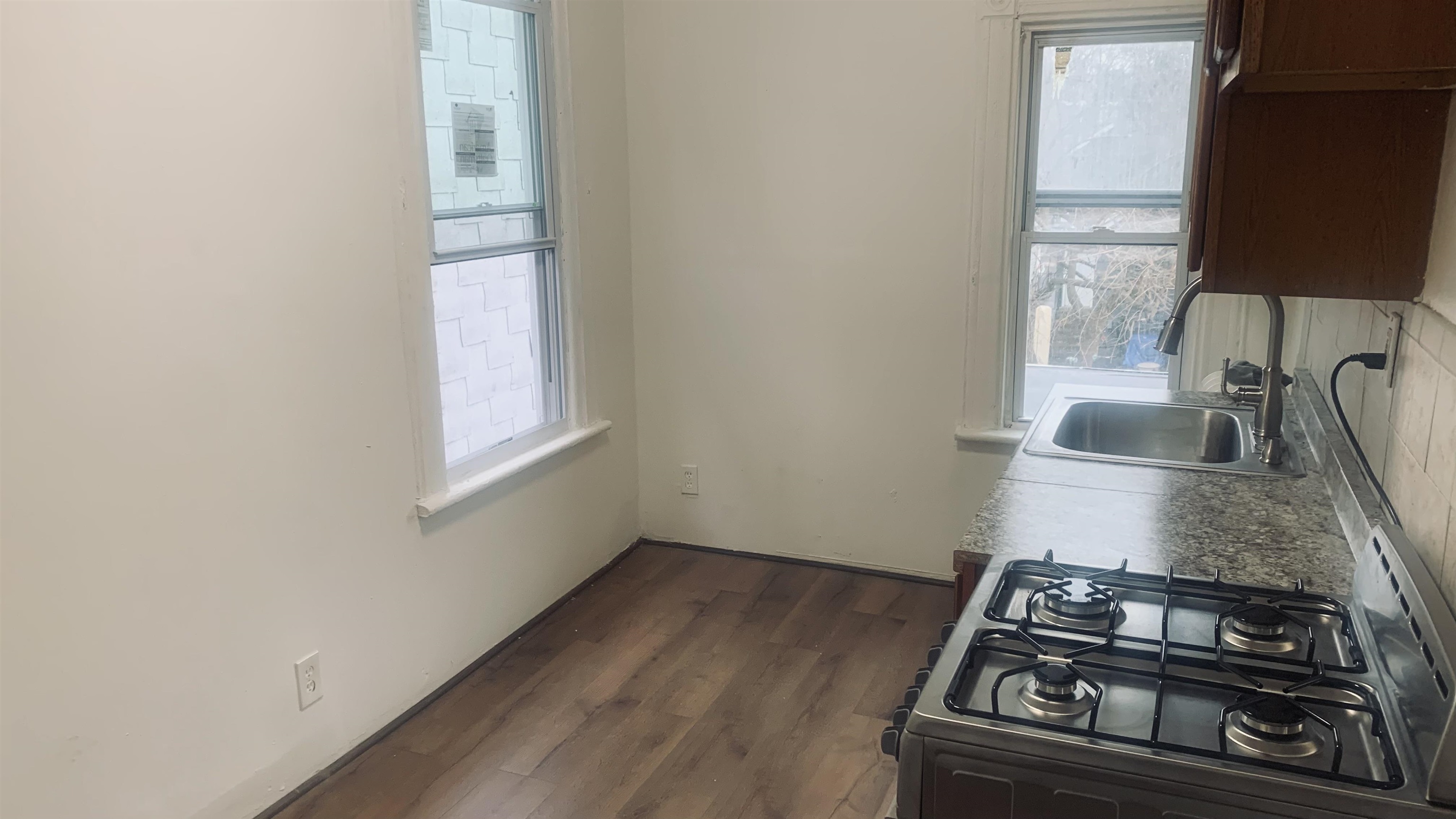 23 WILLIAMS AVE Unit: 2