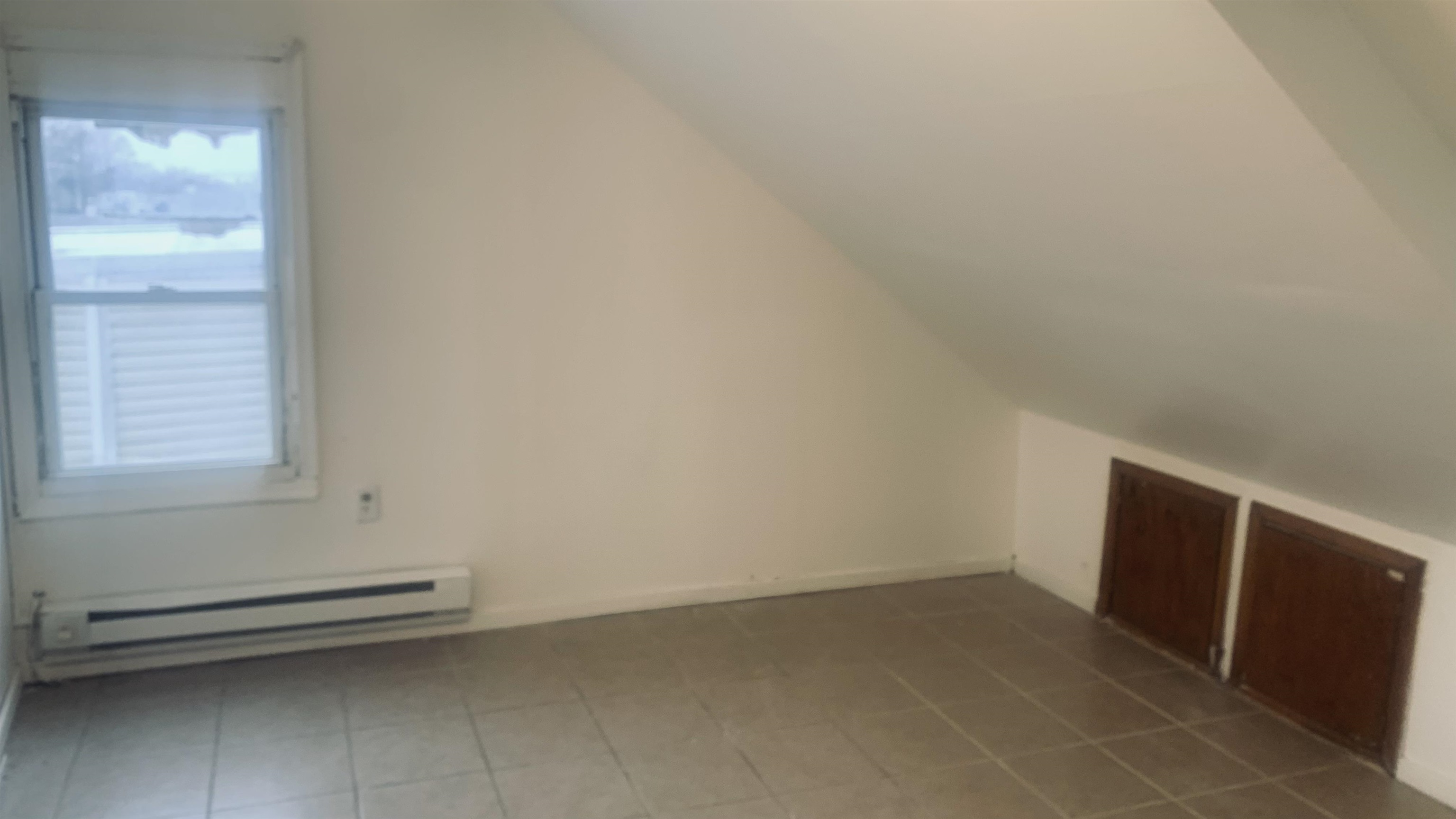 23 WILLIAMS AVE Unit: 2
