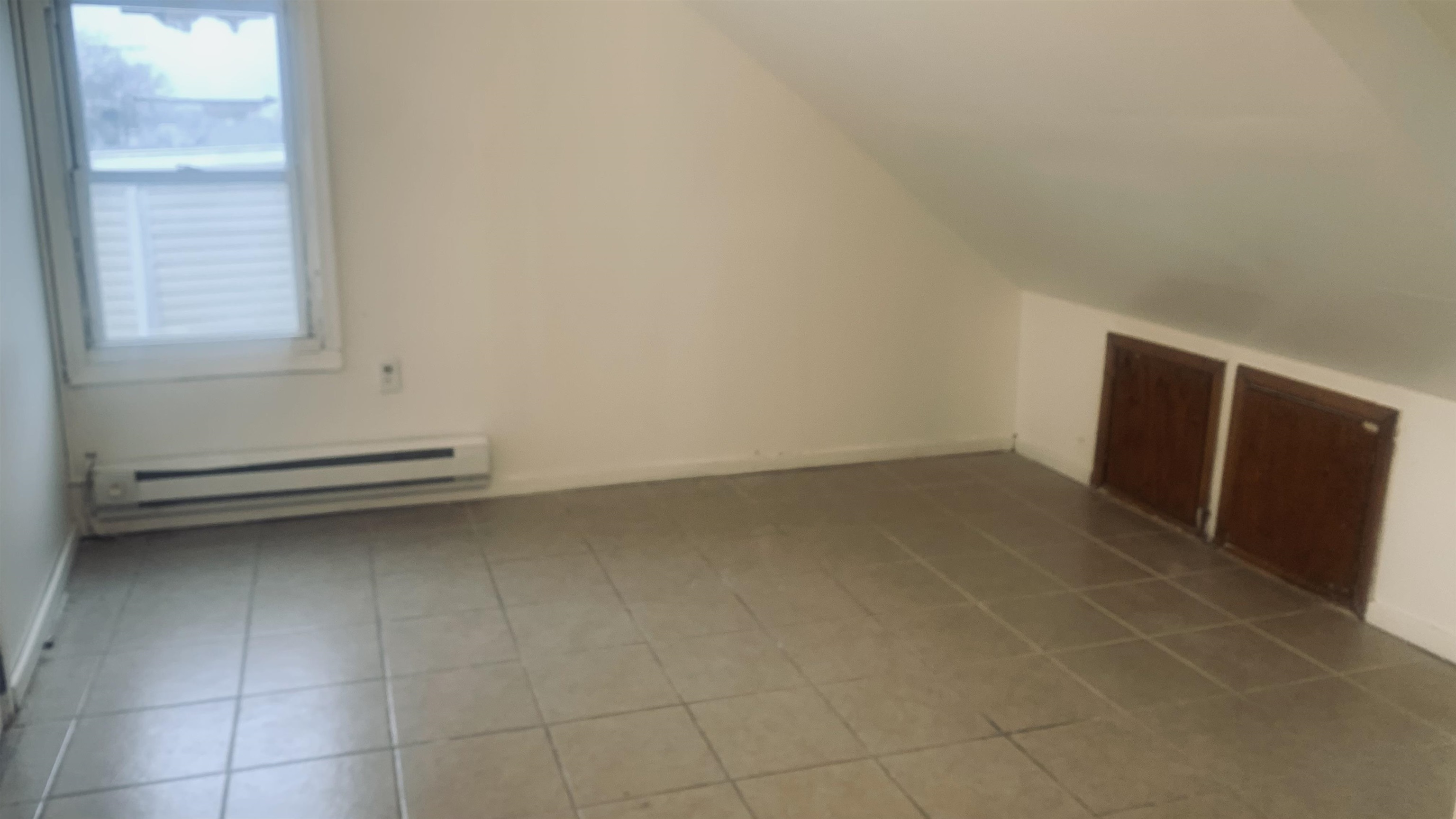 23 WILLIAMS AVE Unit: 2
