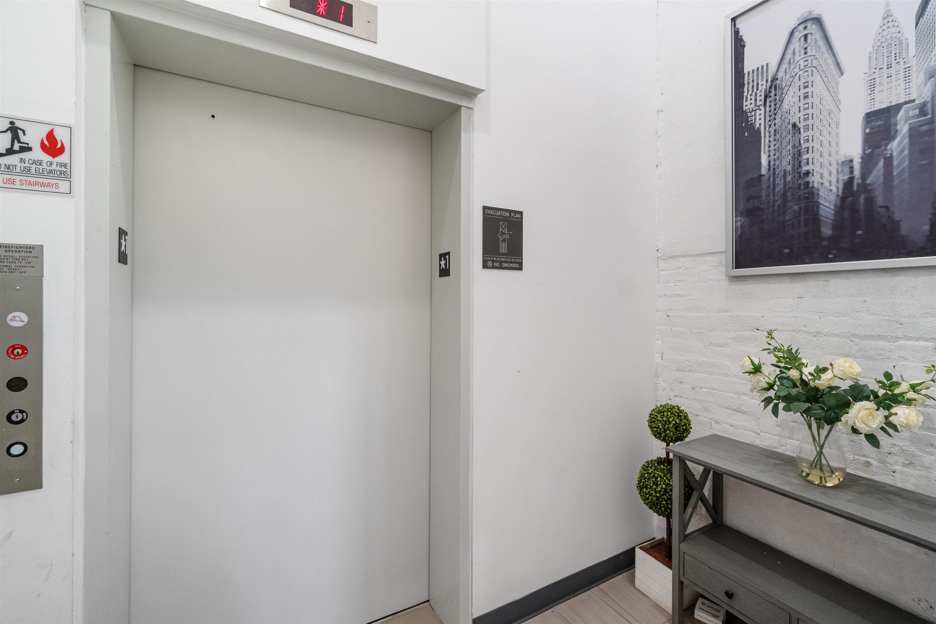 936 PAVONIA AVE Unit: 2B