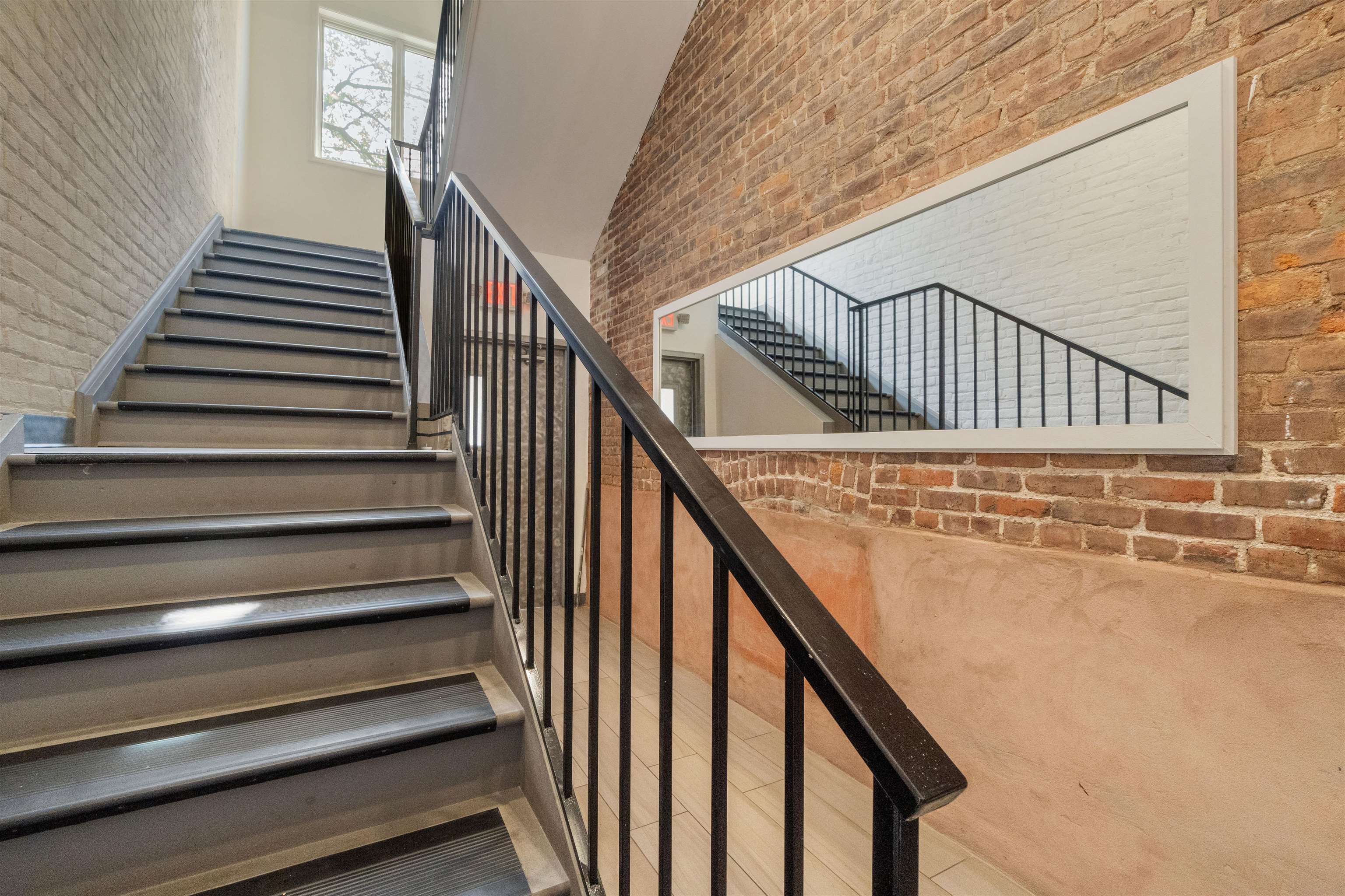 936 PAVONIA AVE Unit: 2B