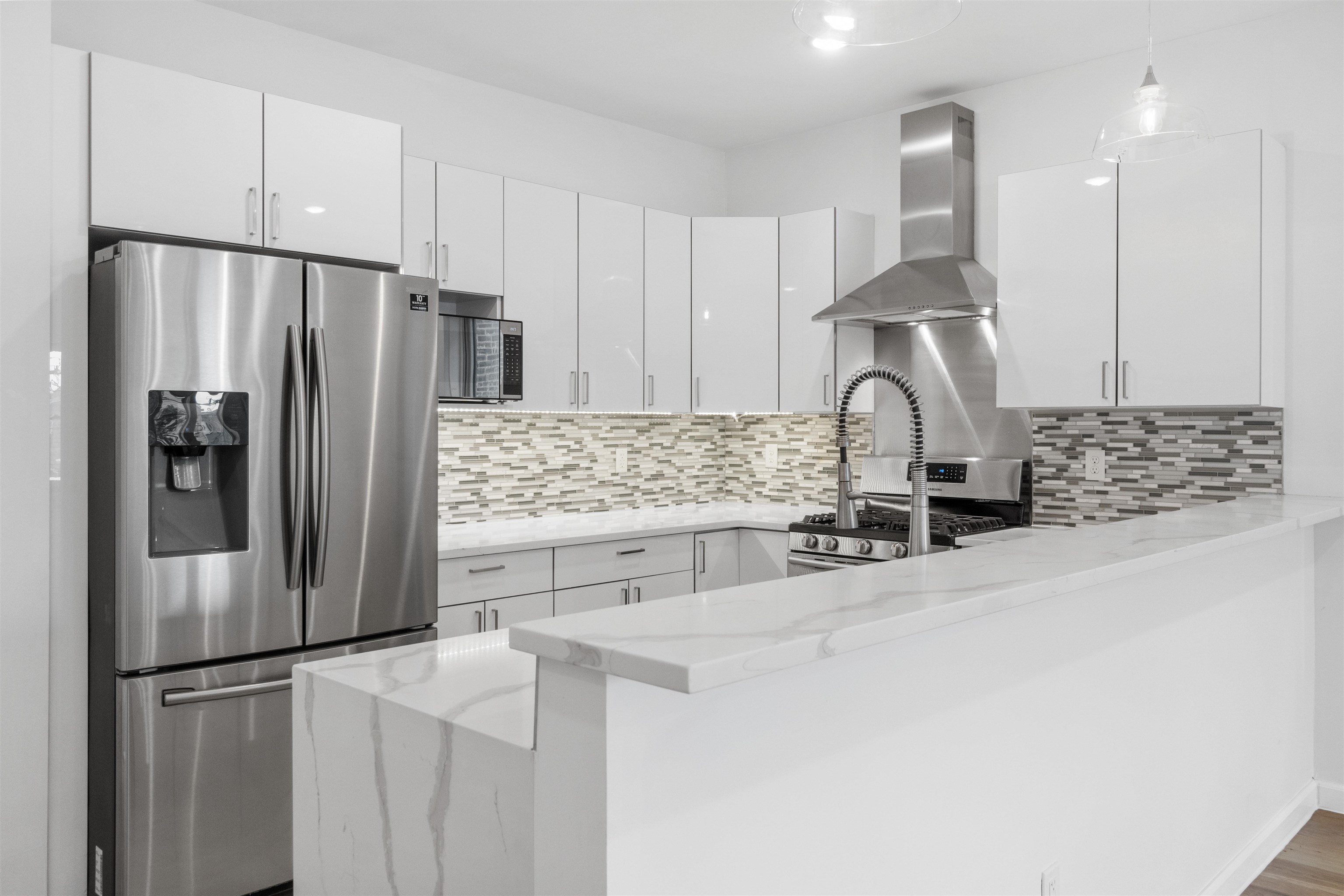 936 PAVONIA AVE Unit: 2B