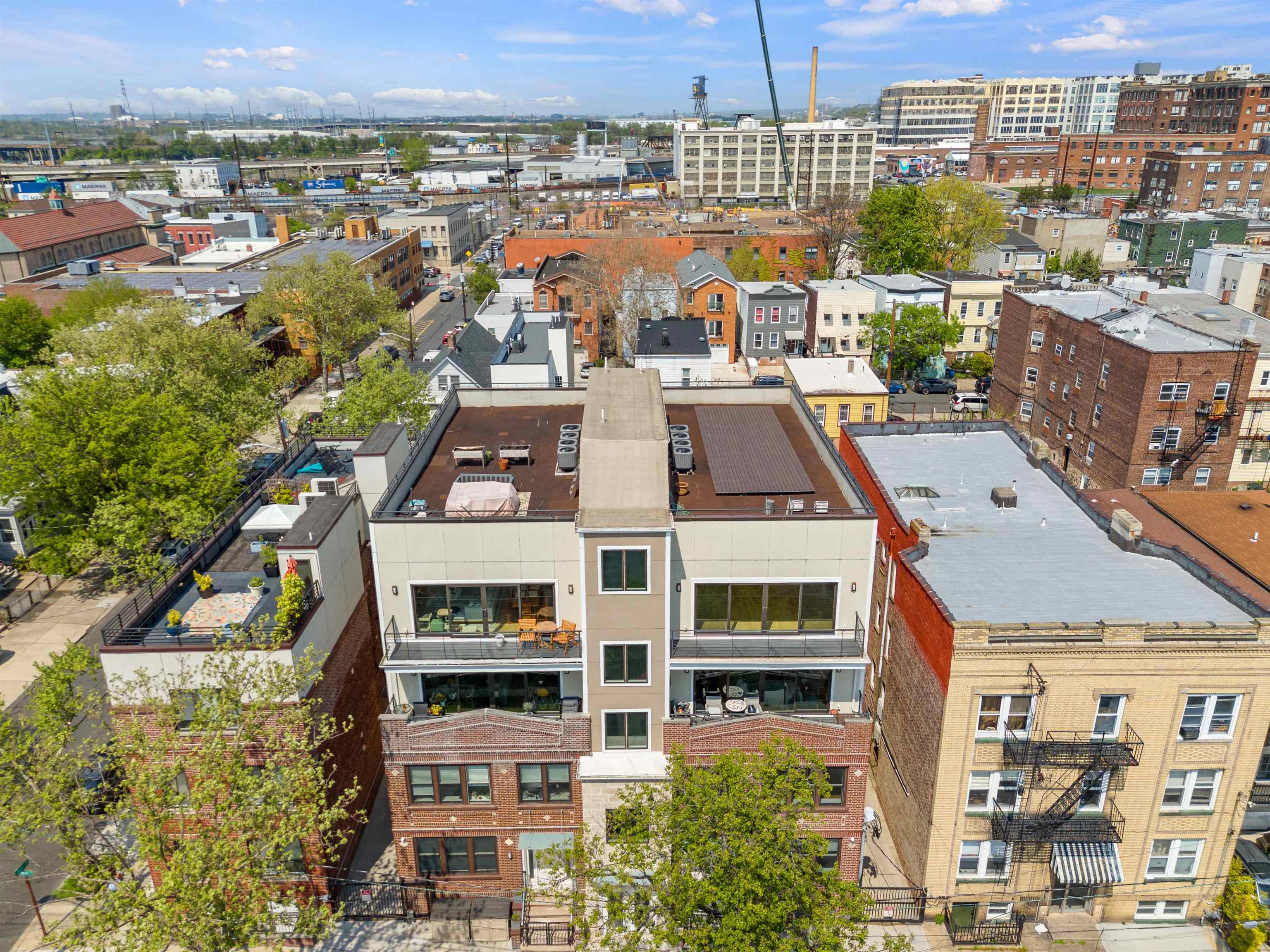936 PAVONIA AVE Unit: 2B