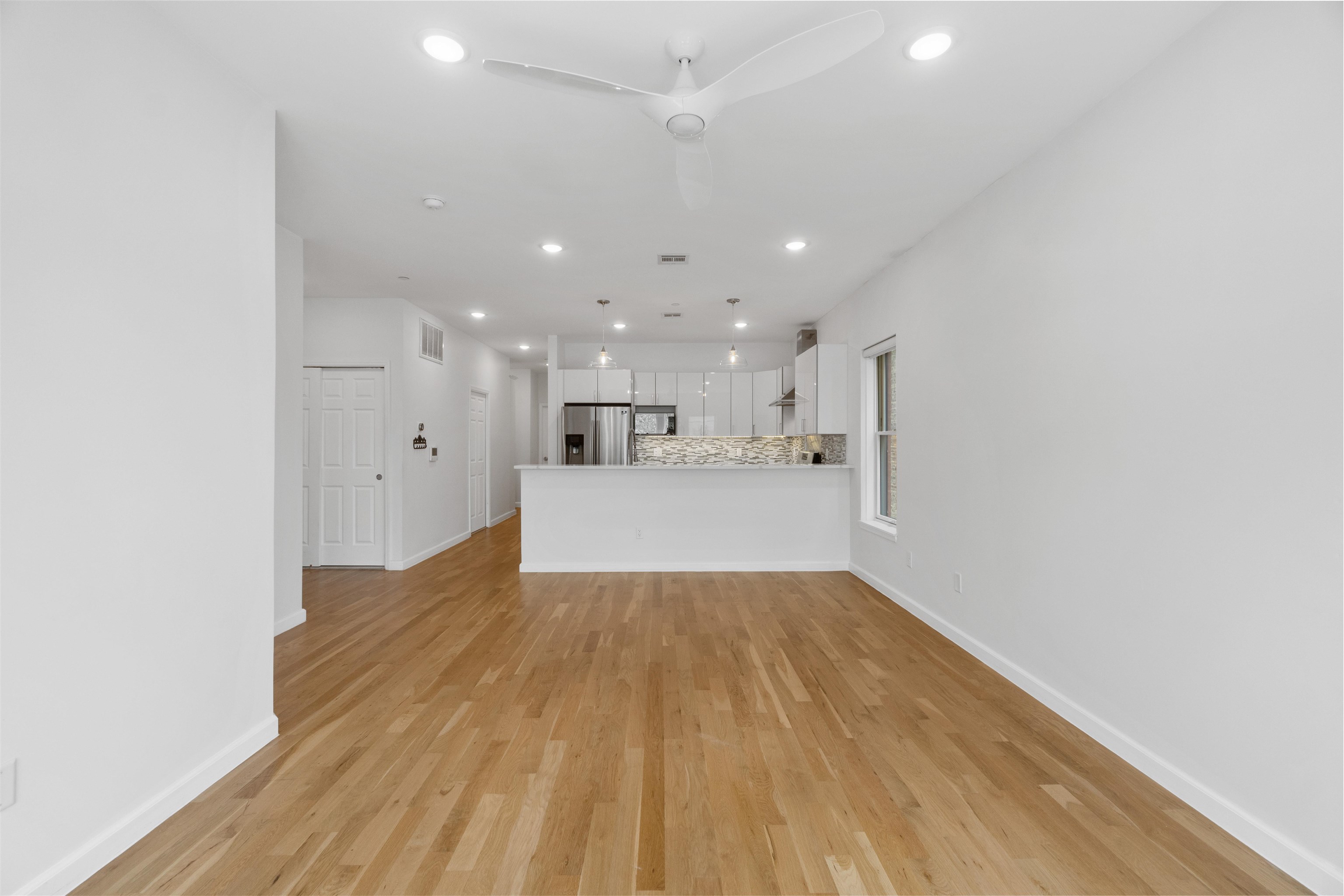 936 PAVONIA AVE Unit: 2B