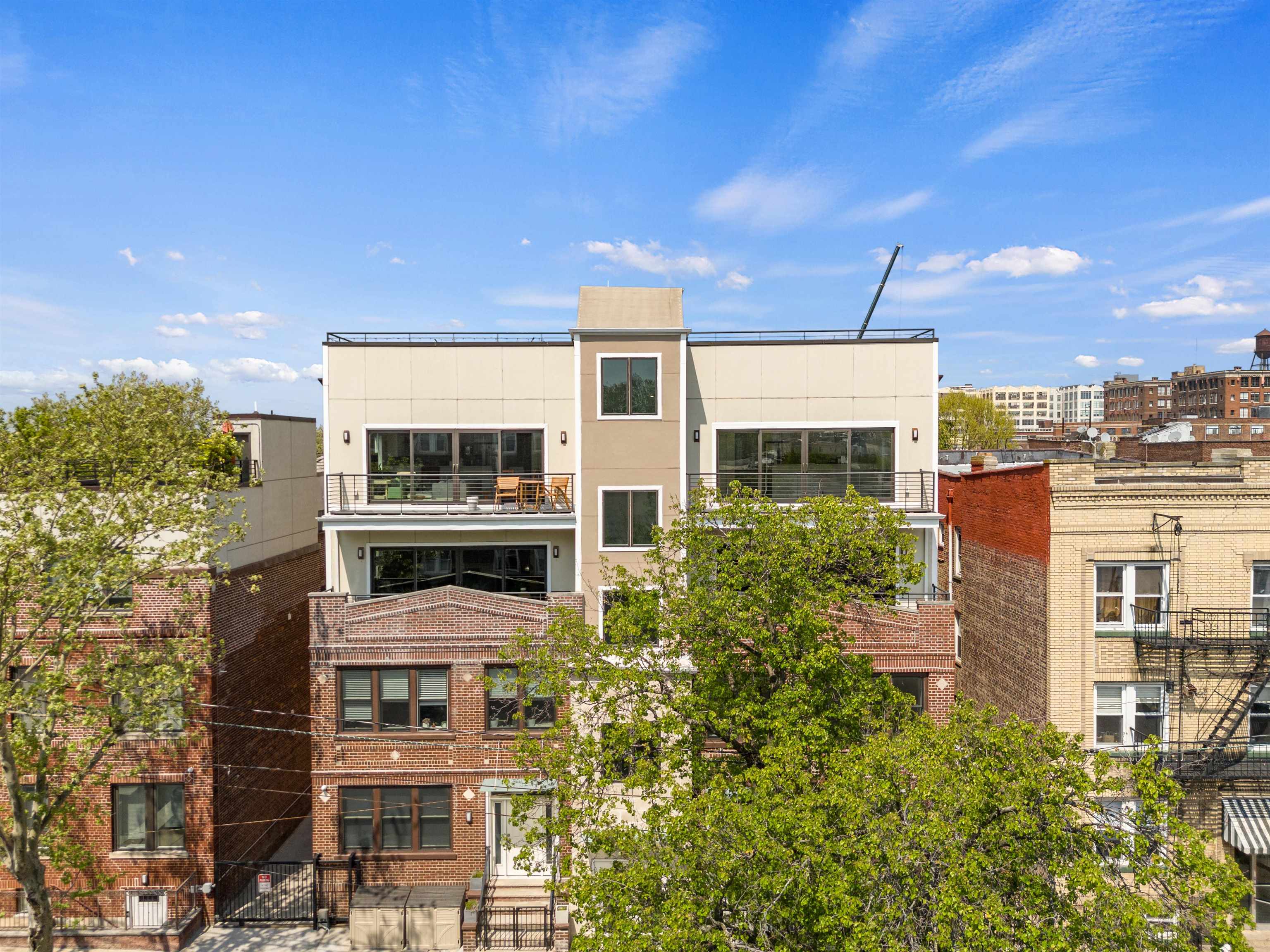 936 PAVONIA AVE Unit: 2B
