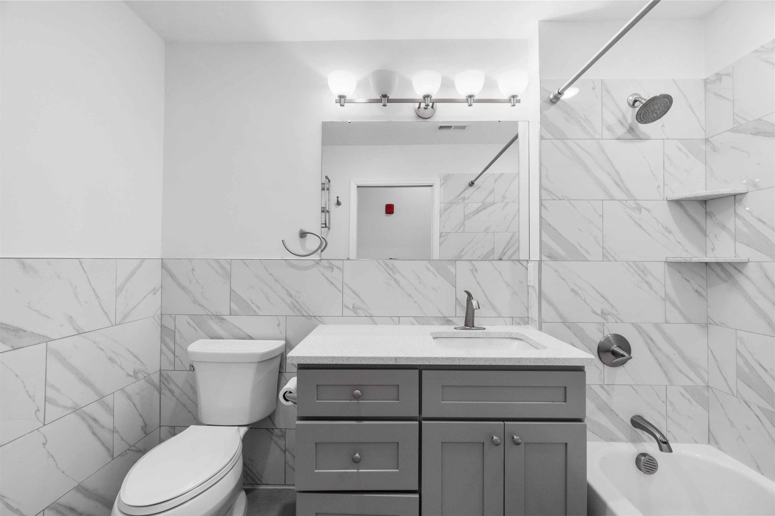 936 PAVONIA AVE Unit: 2B