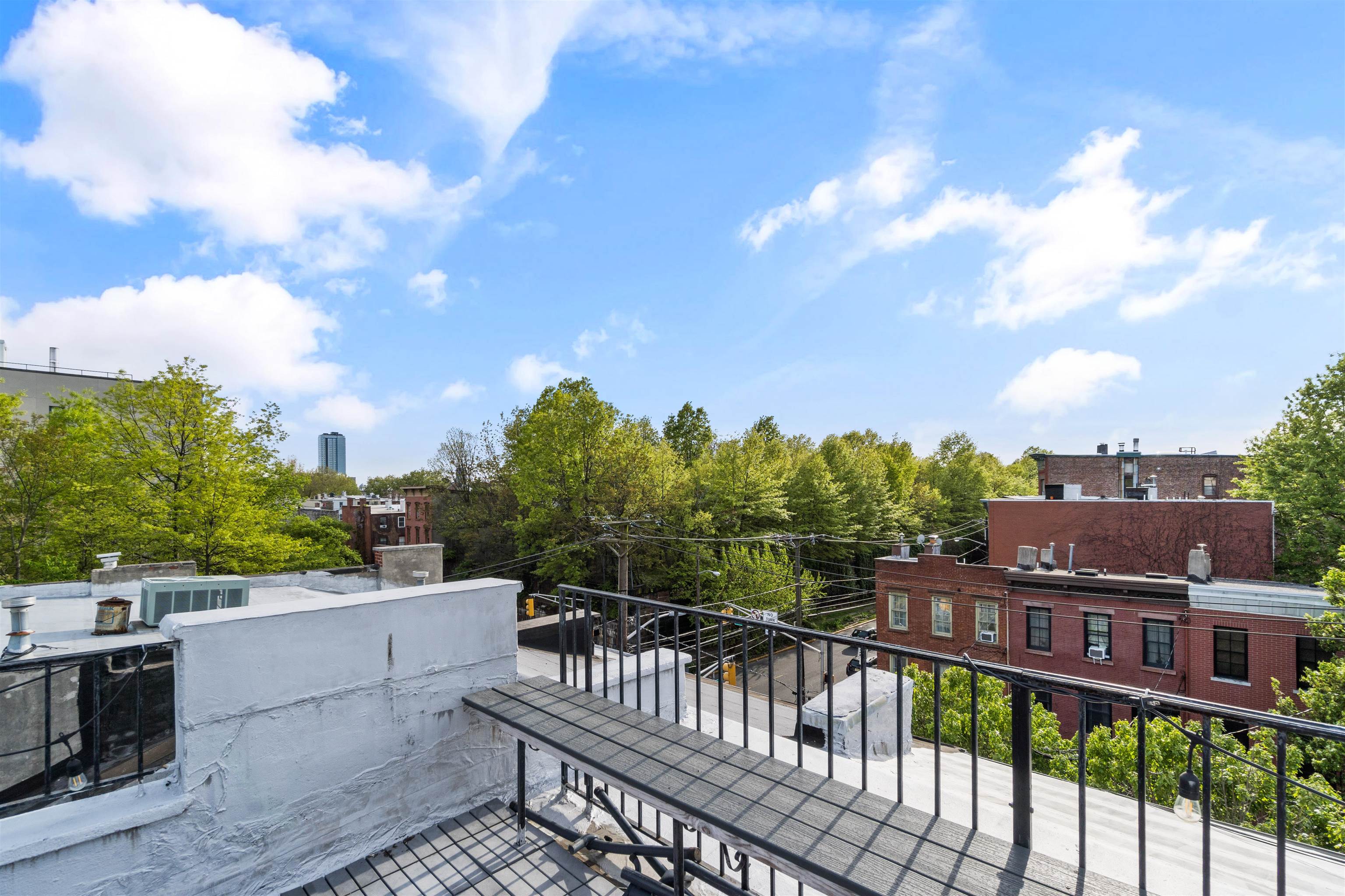 106 1/2 ERIE ST
