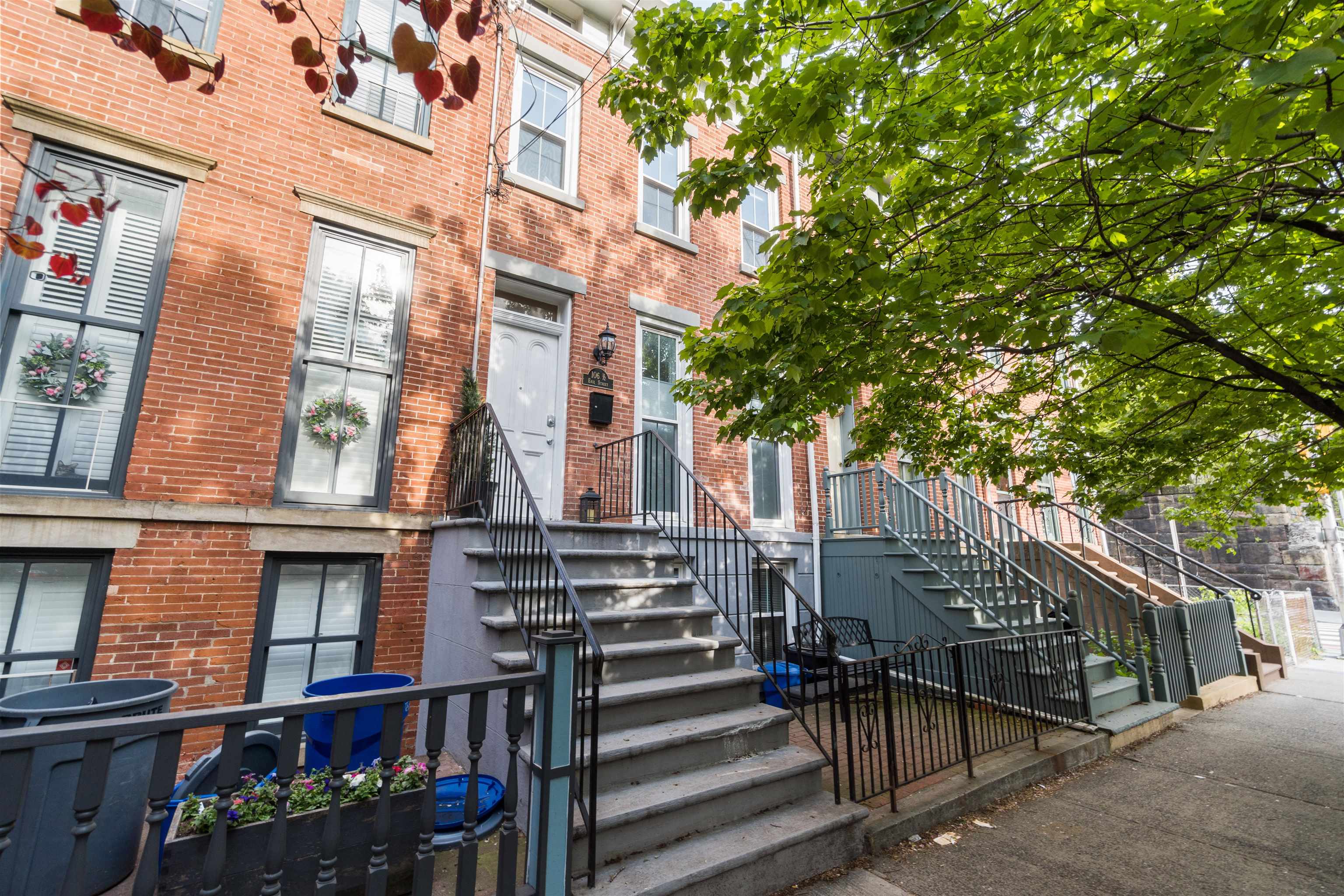 106 1/2 ERIE ST