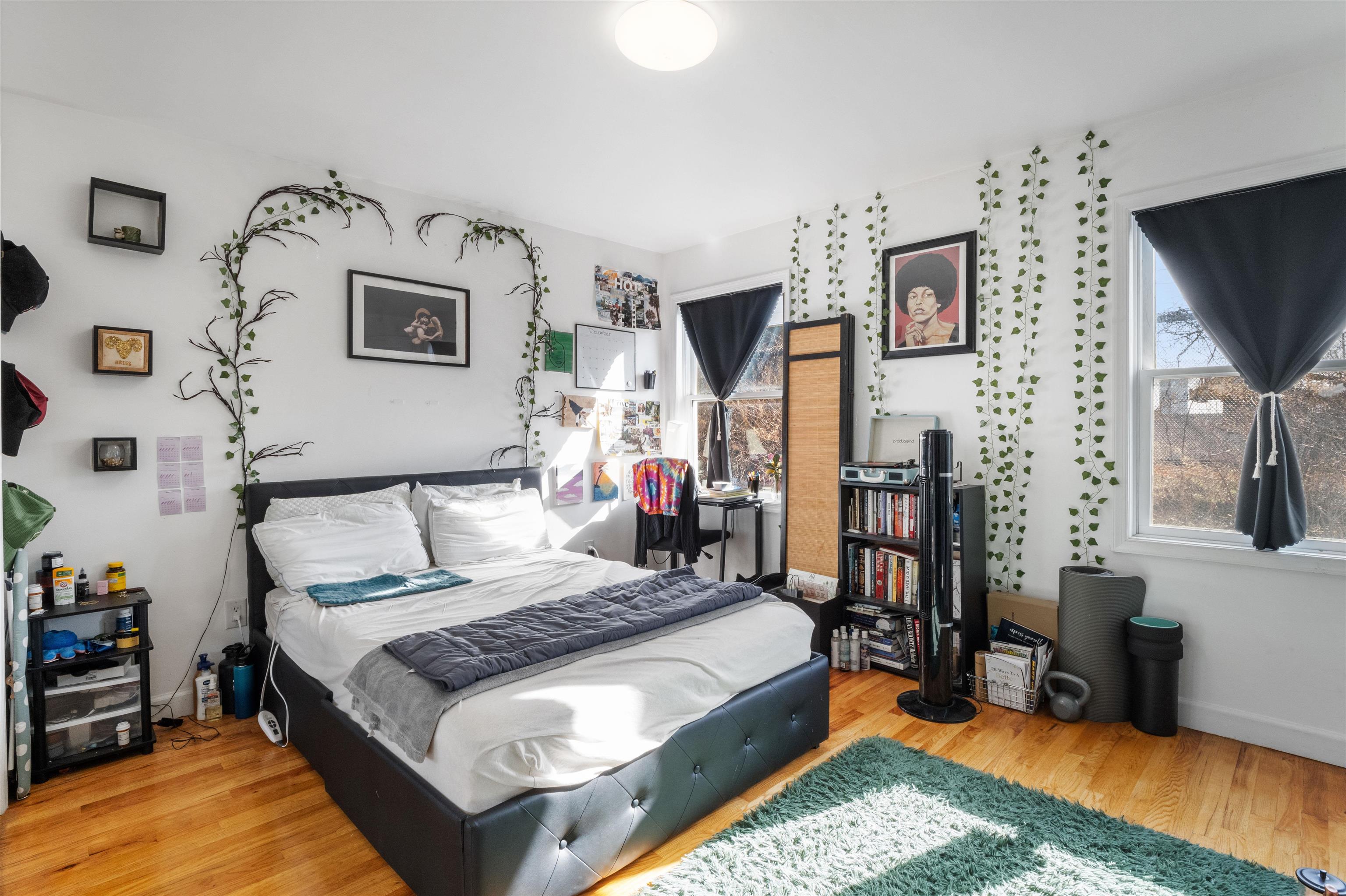 379 1ST ST Unit: 2