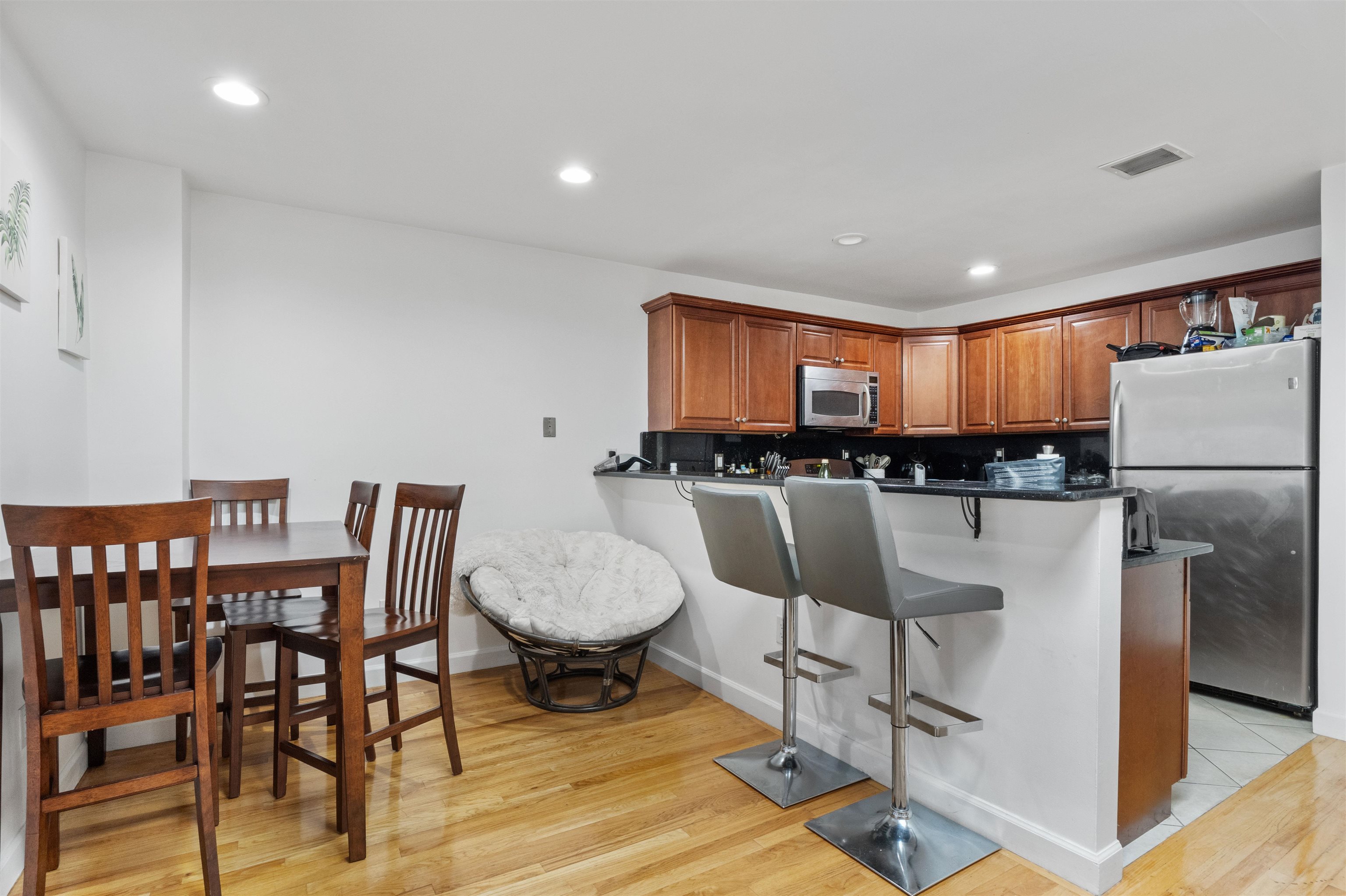 379 1ST ST Unit: 2