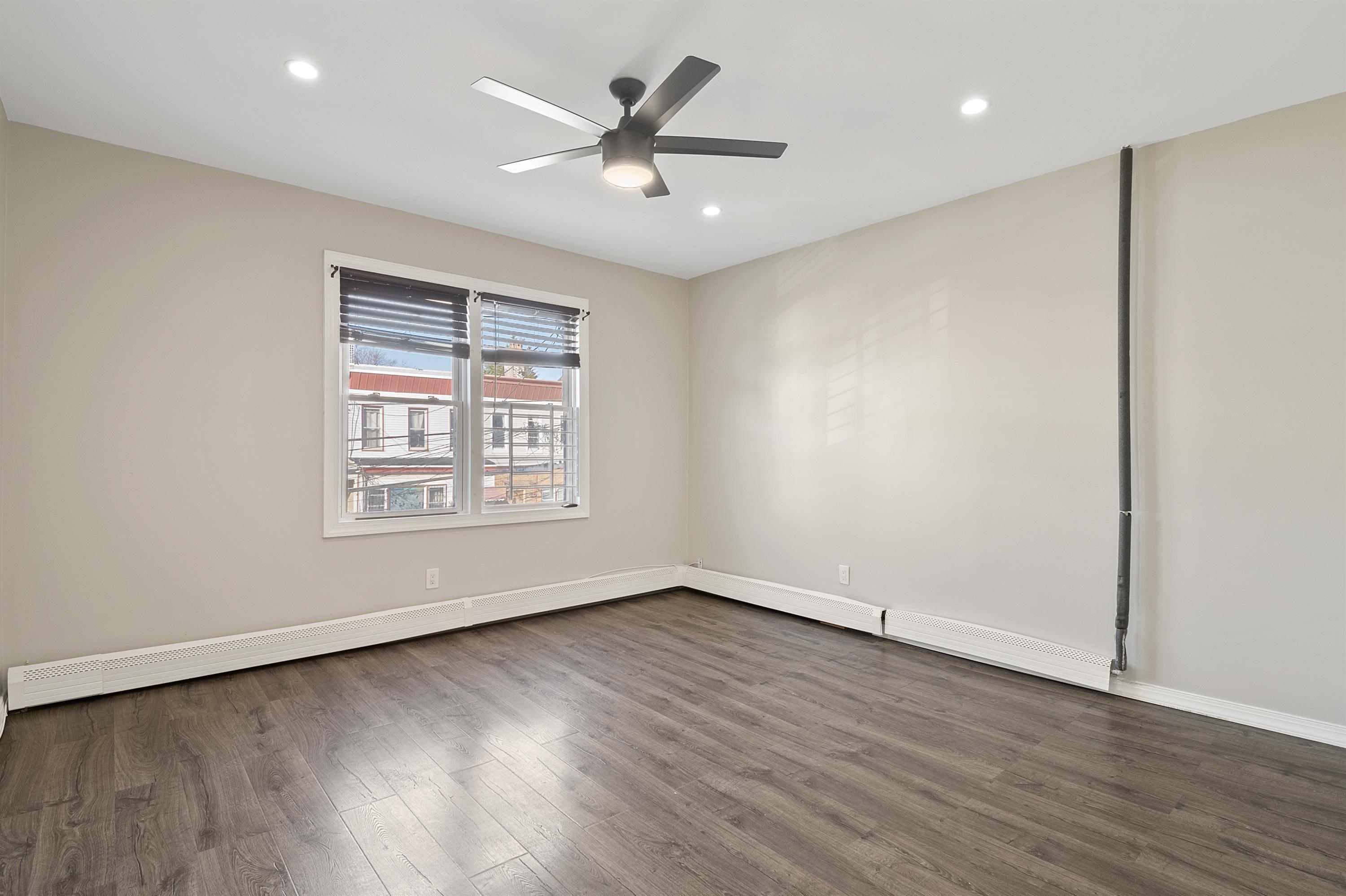 21 HOWARD PL Unit: 2
