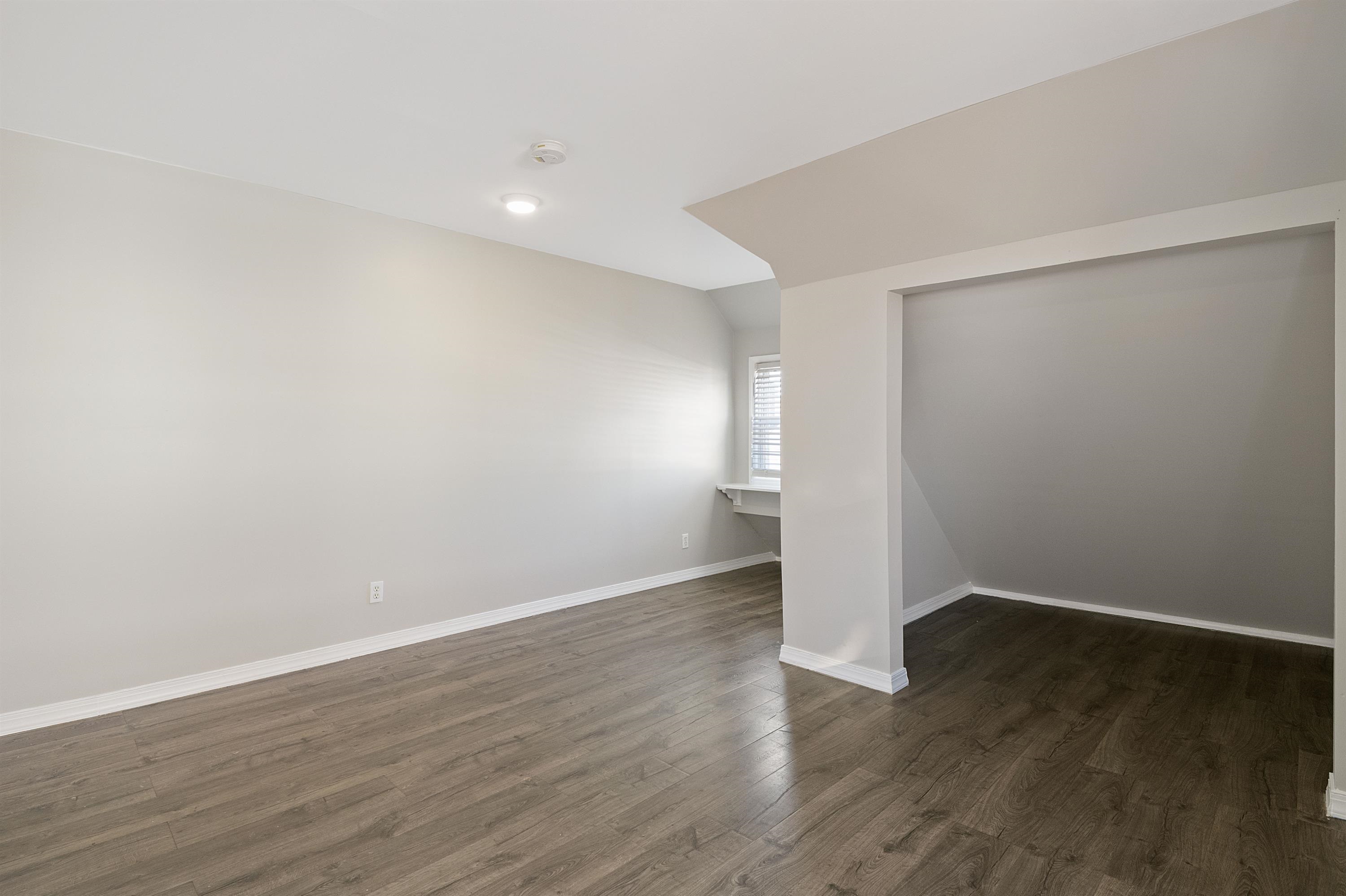 21 HOWARD PL Unit: 2