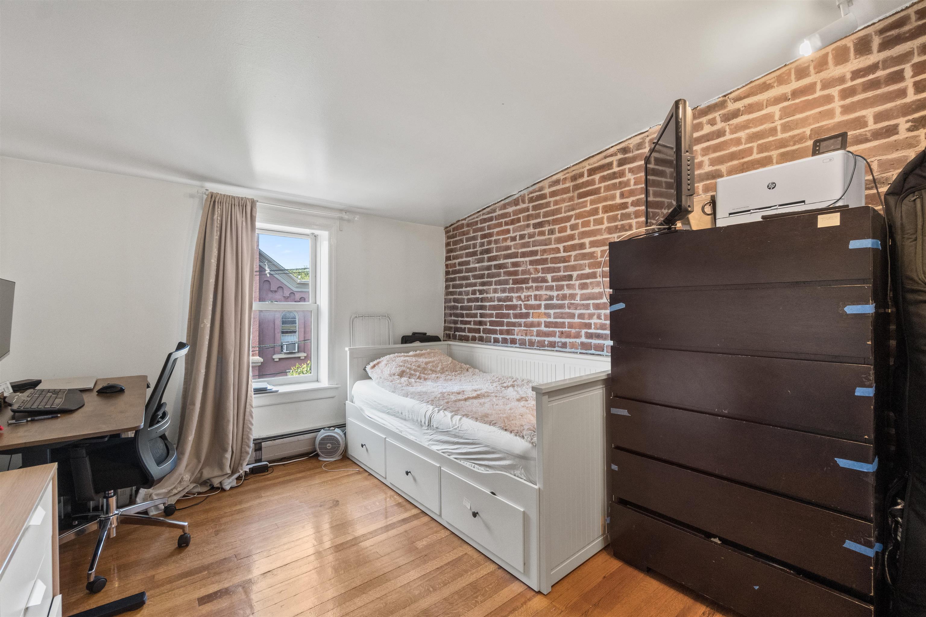 245 3RD ST Unit: 3