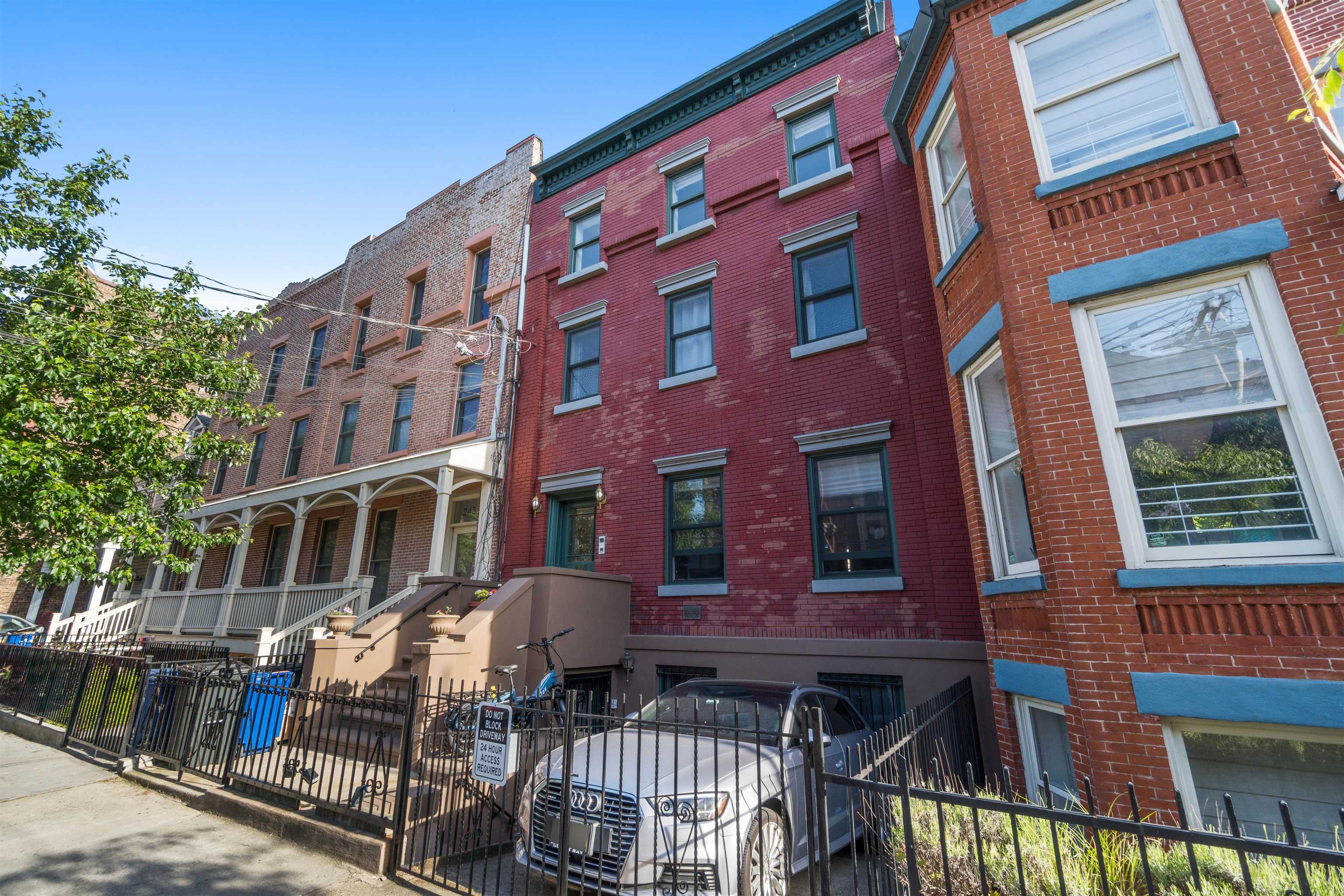 245 3RD ST Unit: 3