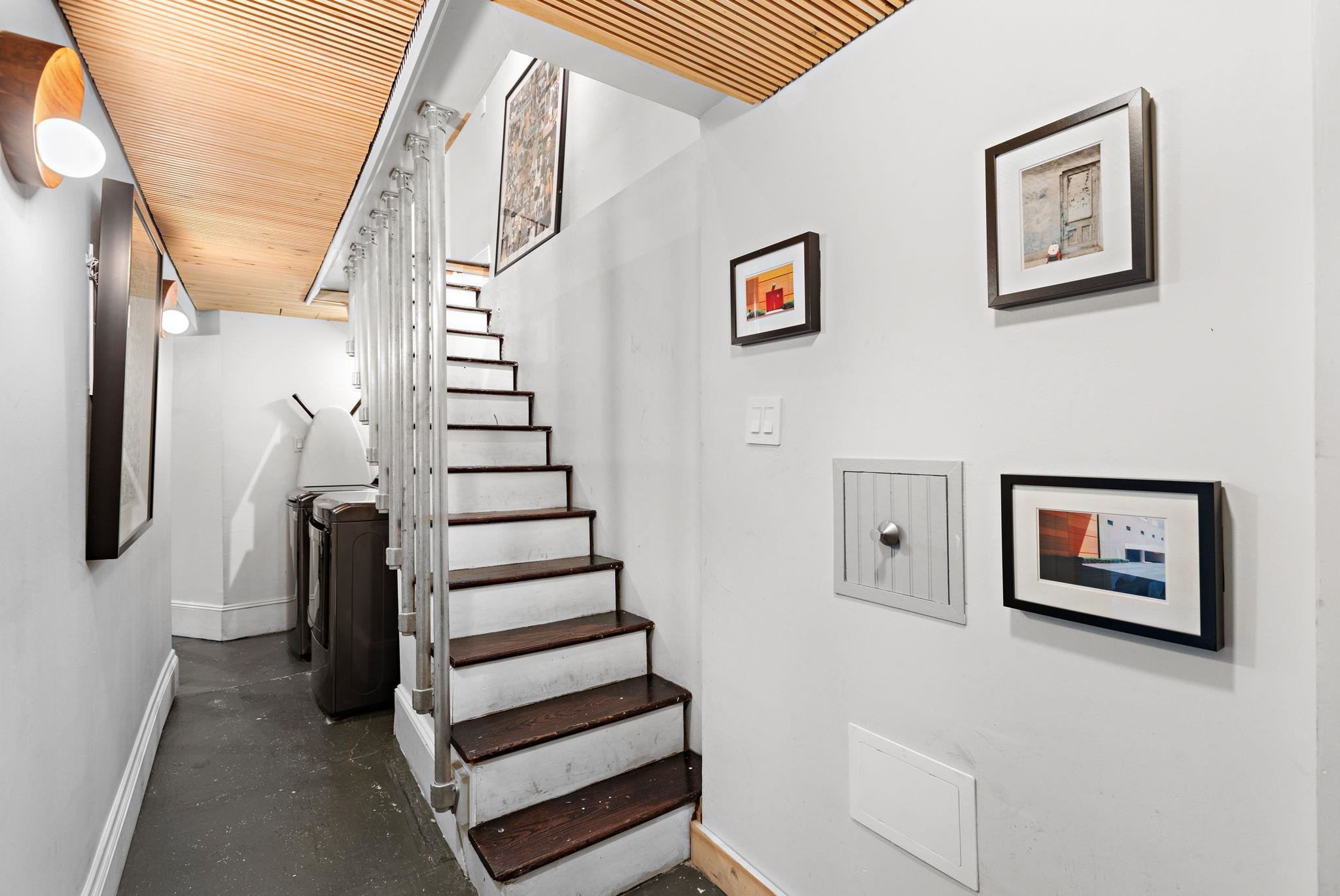 292 CLERK ST