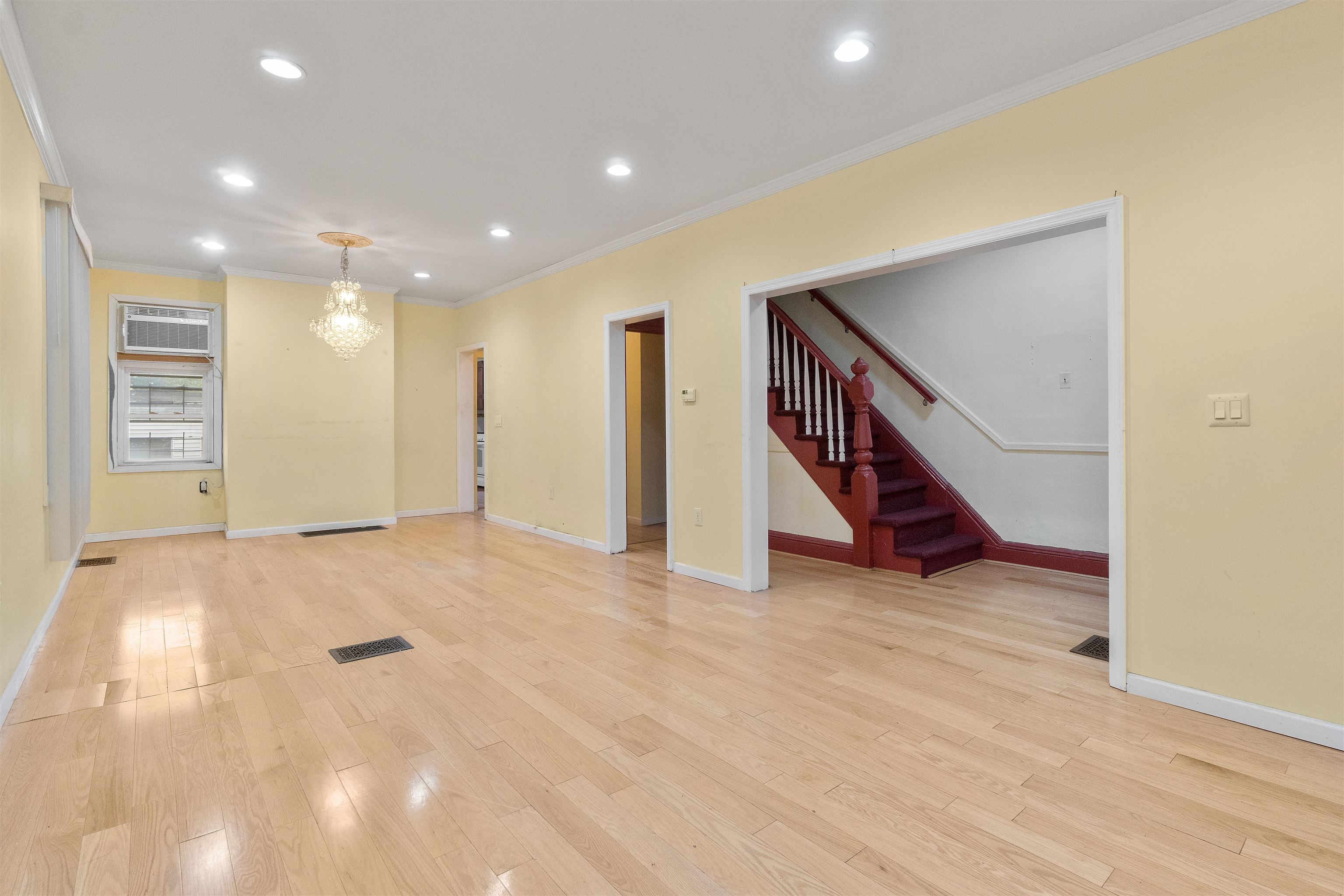 203 EGE AVE