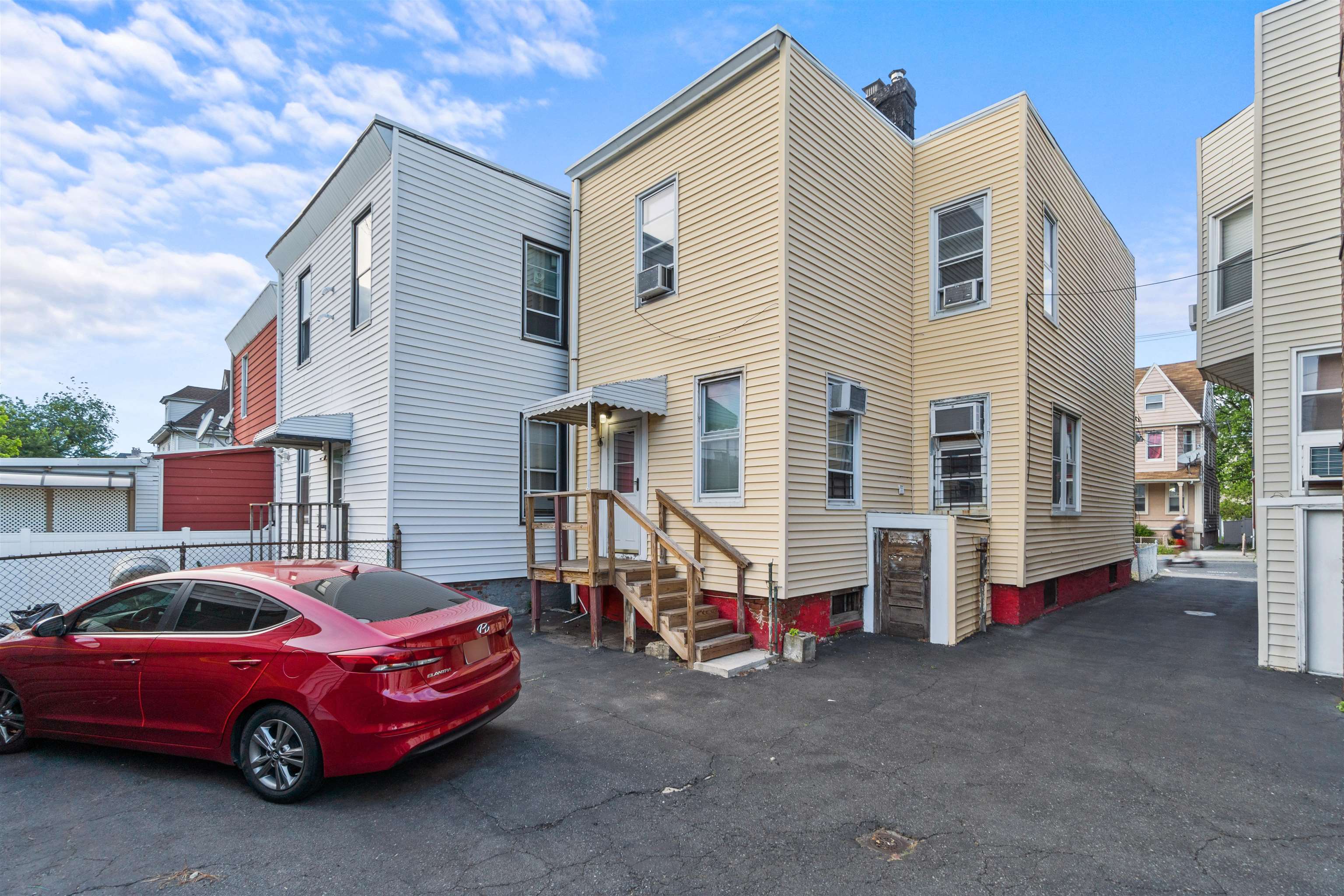 203 EGE AVE