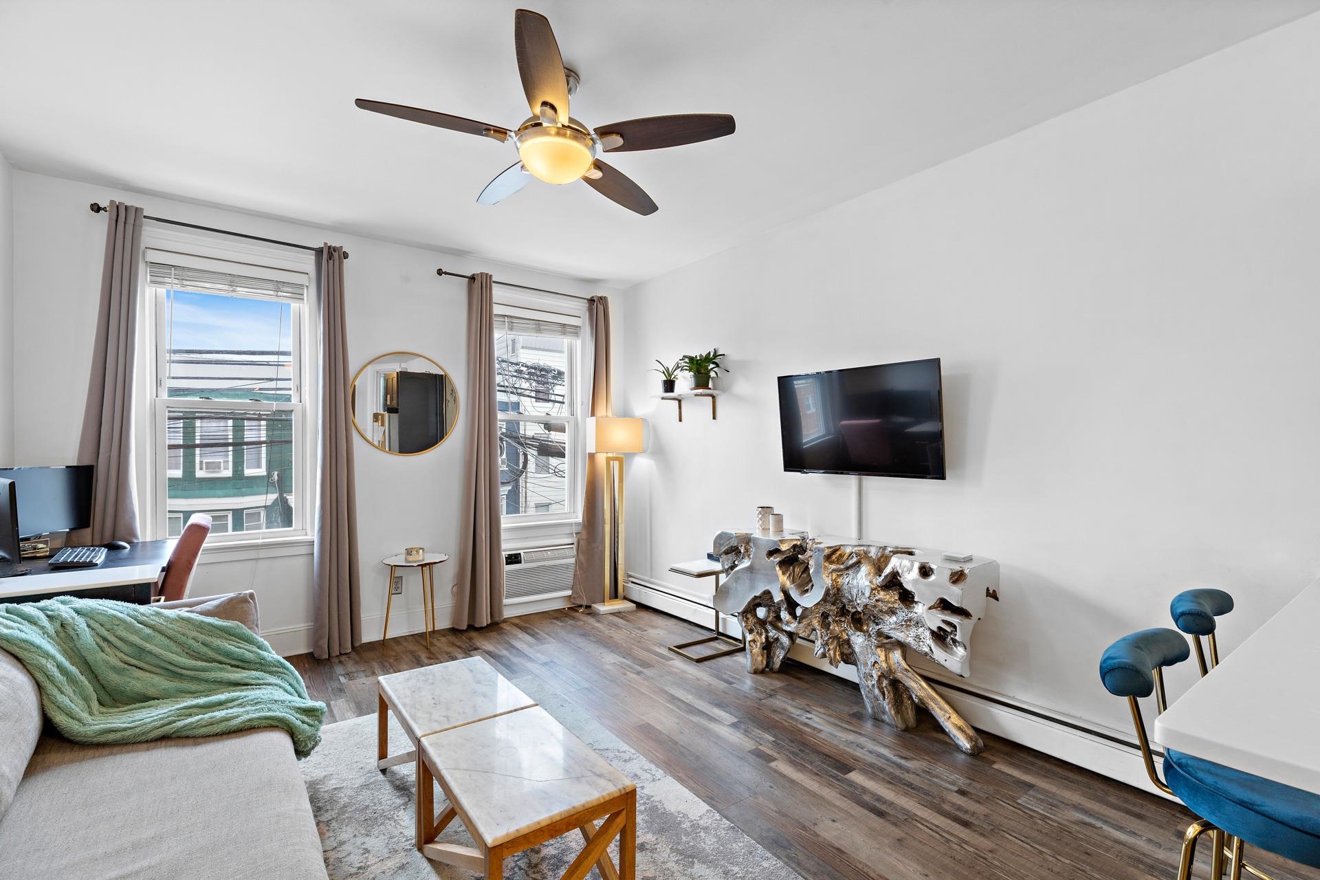 155 HOPKINS AVE Unit: 3