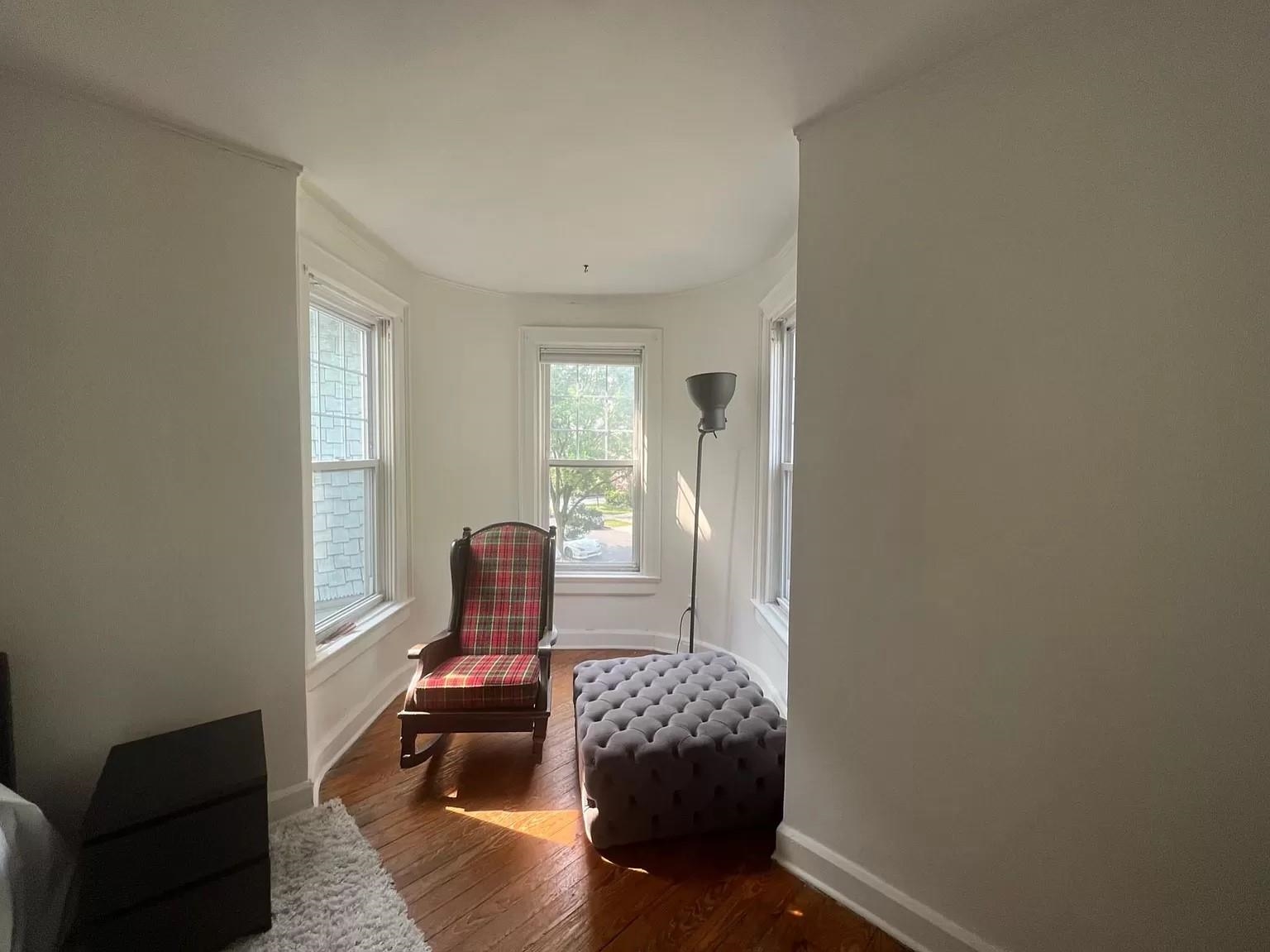90 BENTLEY AVE