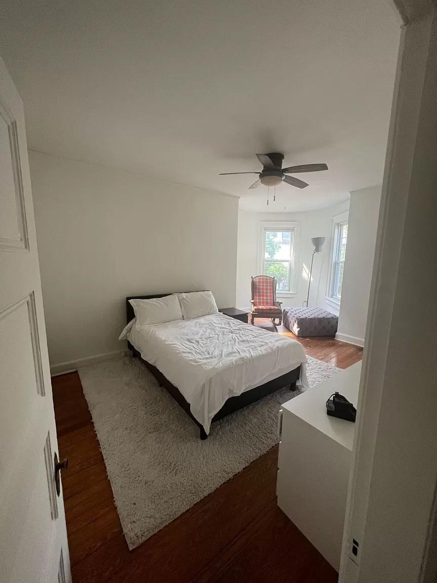 90 BENTLEY AVE