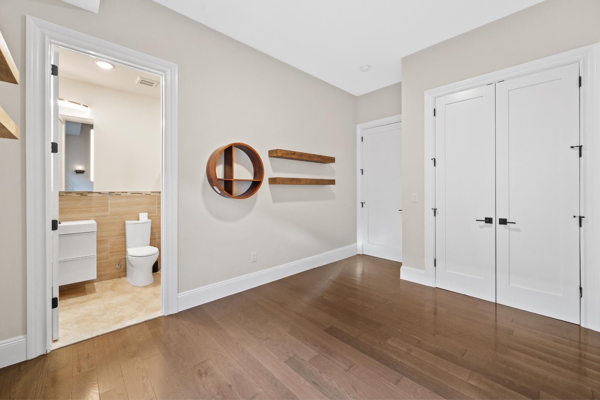 57 BEACON AVE Unit: 2