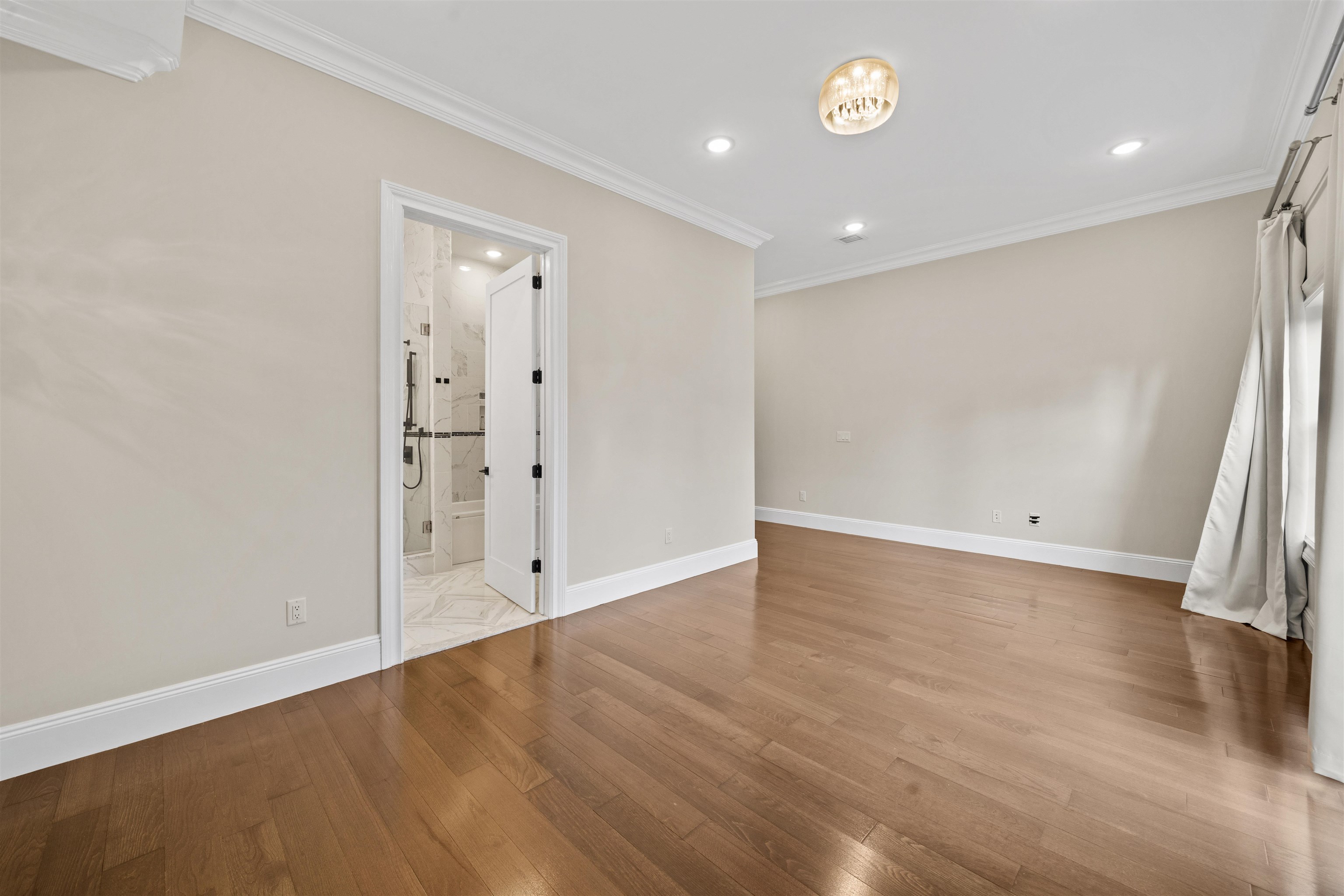 57 BEACON AVE Unit: 2