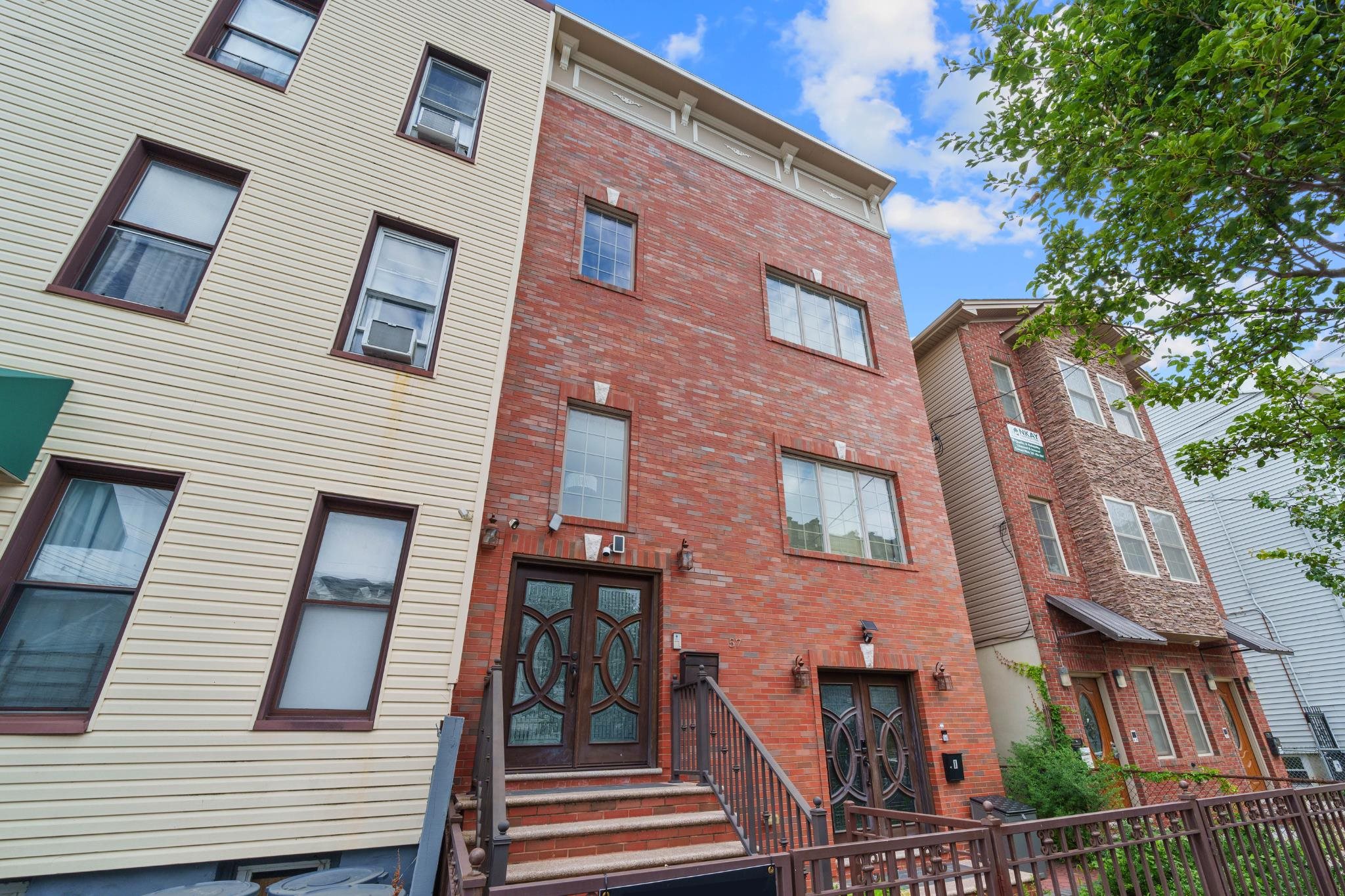 57 BEACON AVE Unit: 2