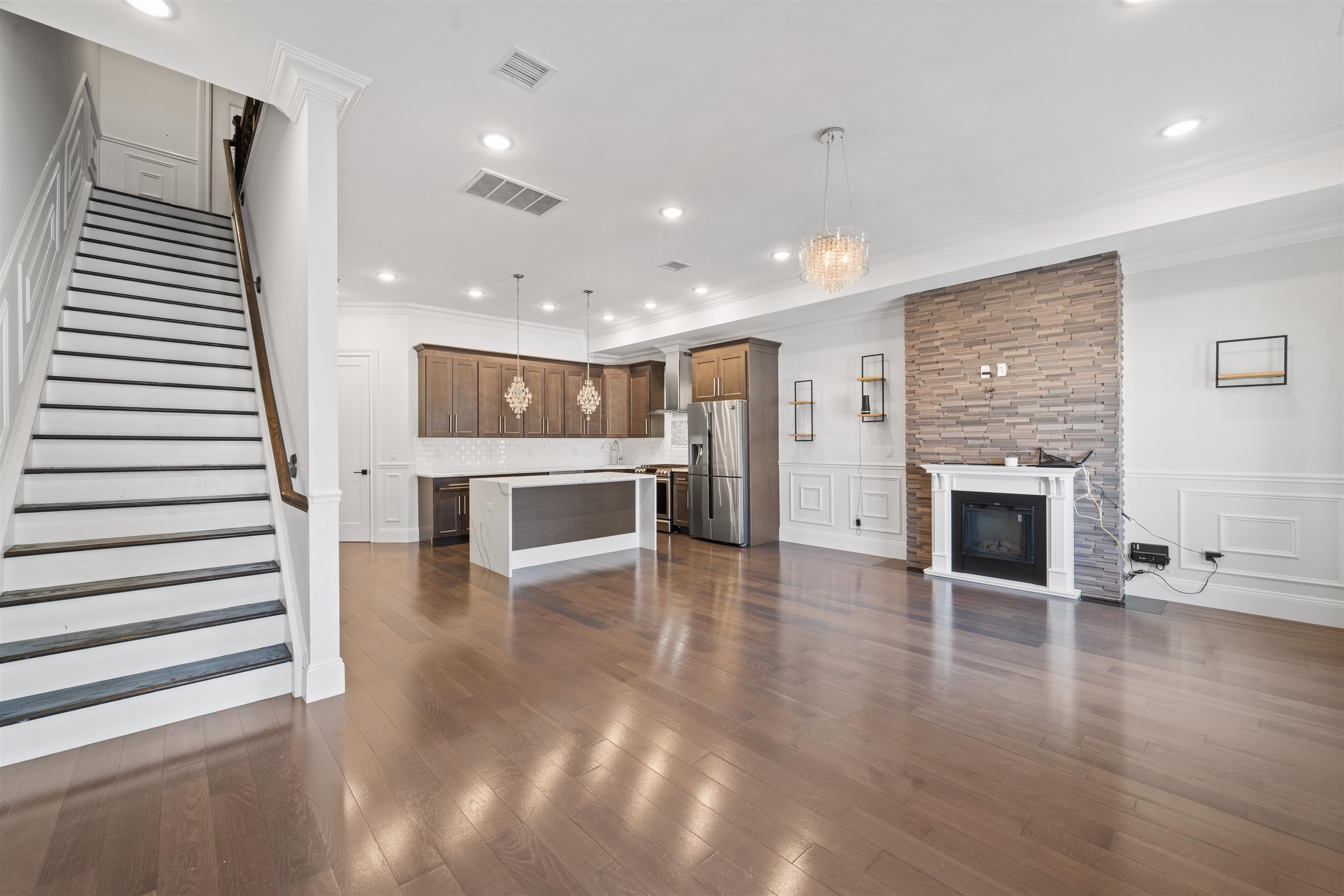 57 BEACON AVE Unit: 2