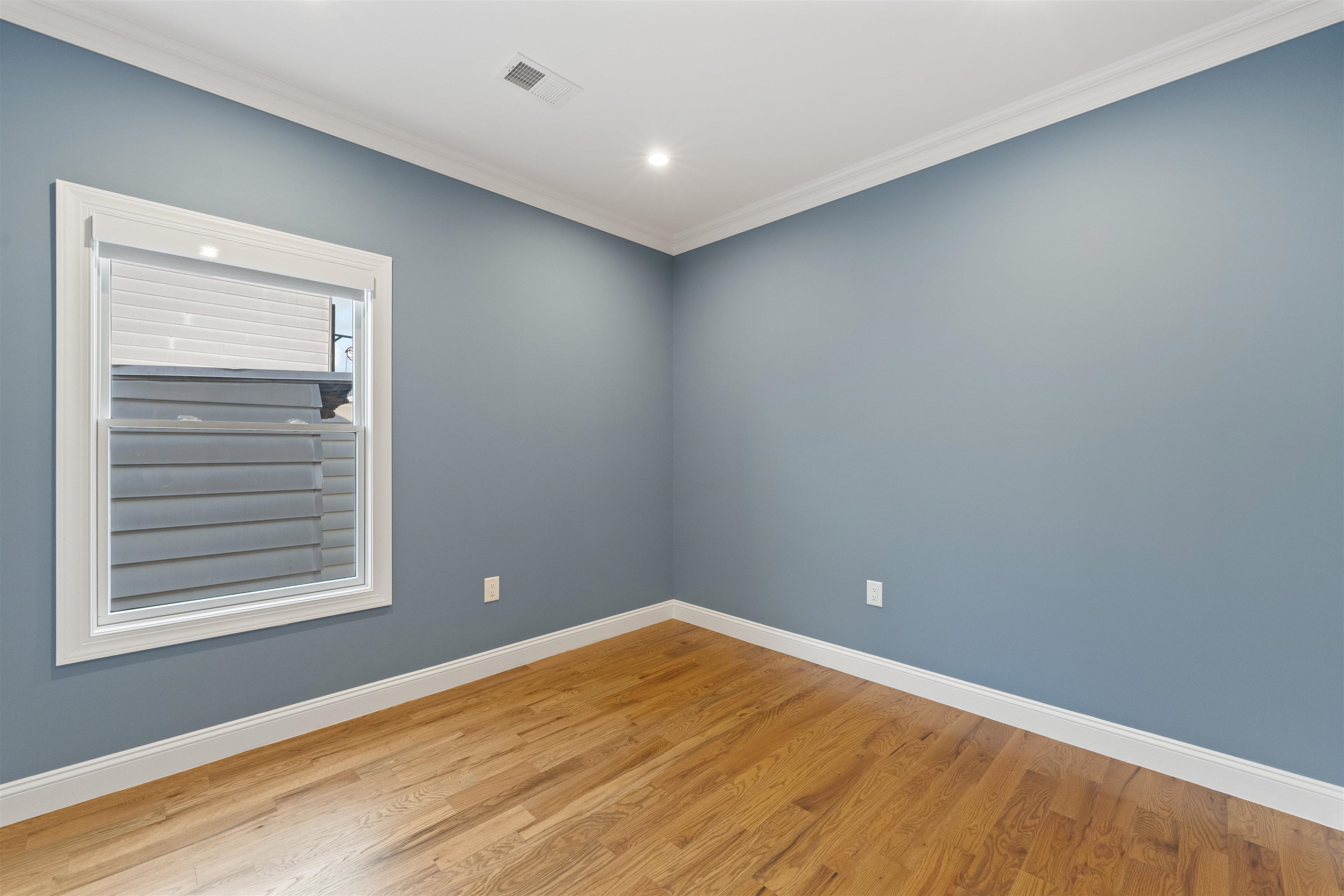 144 HANCOCK AVE Unit: 2