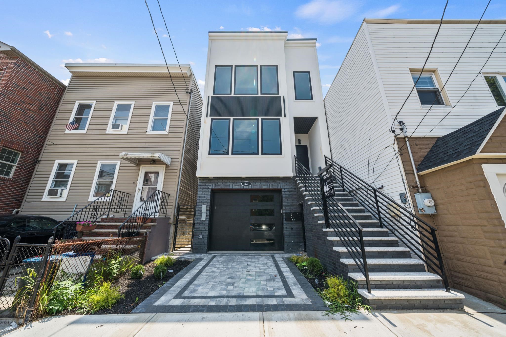 43 GRACE ST