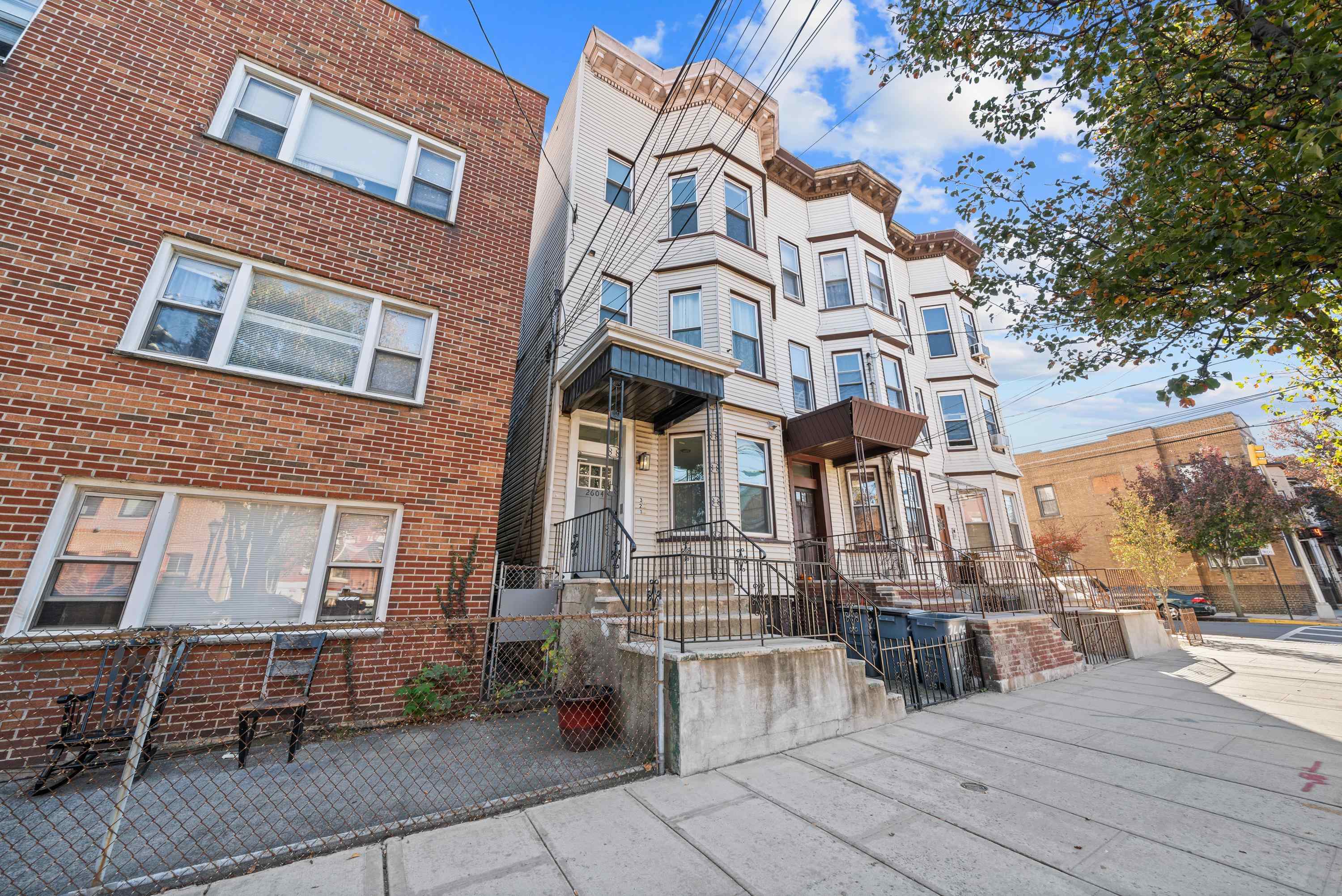 2604 NEW YORK AVE Unit: 1