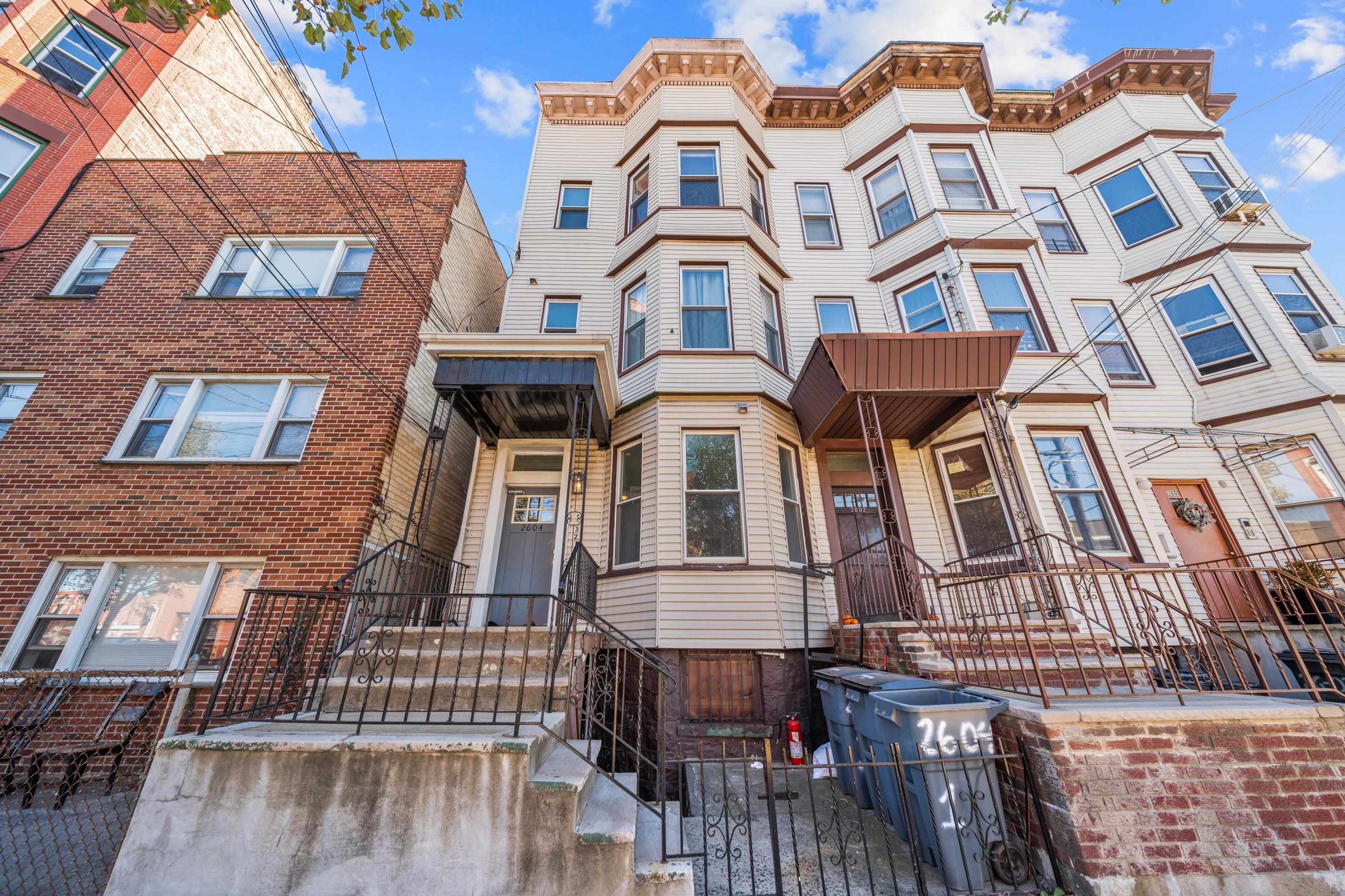 2604 NEW YORK AVE Unit: 1