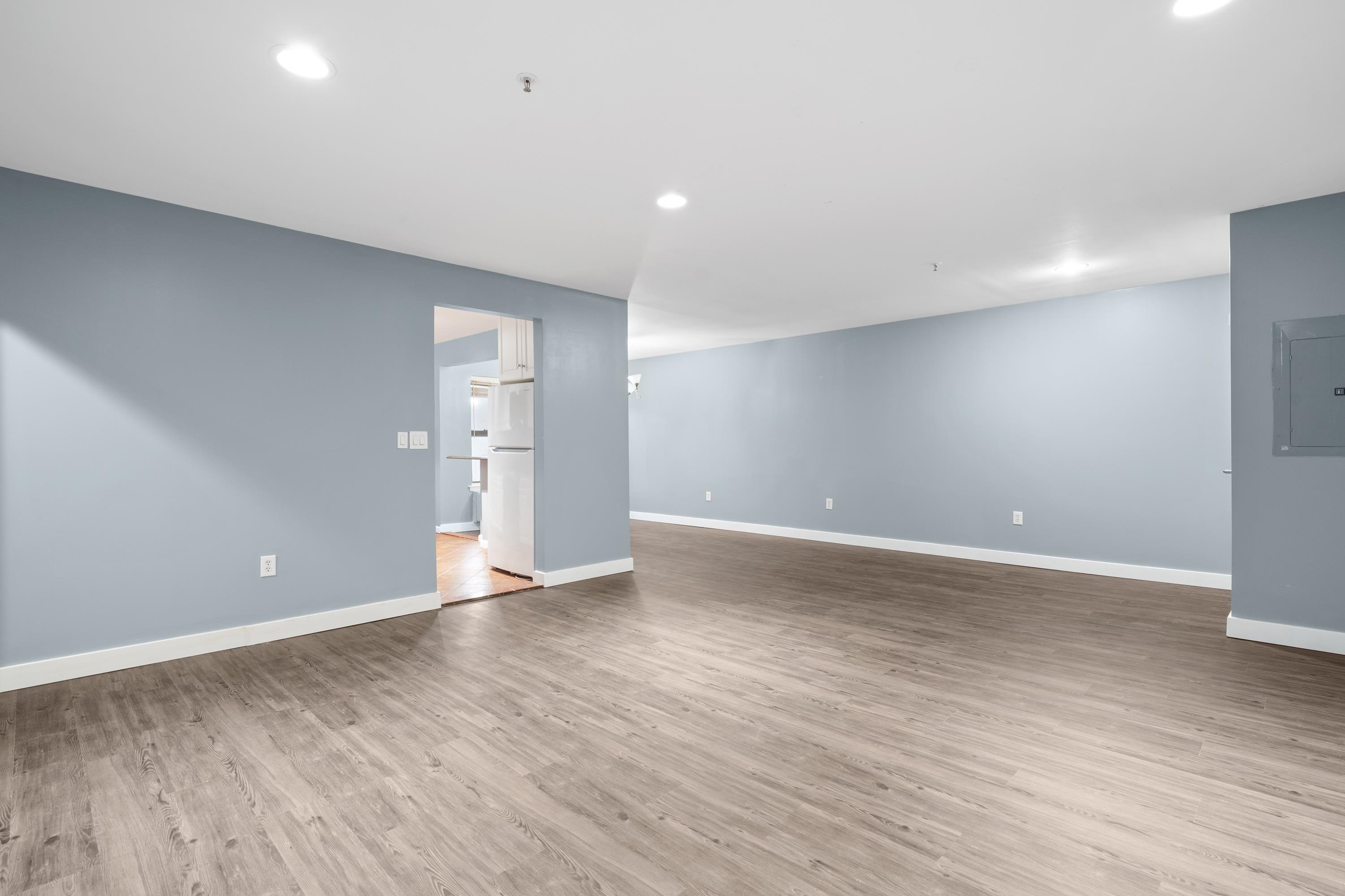 8915 BERGENWOOD AVE Unit: 47