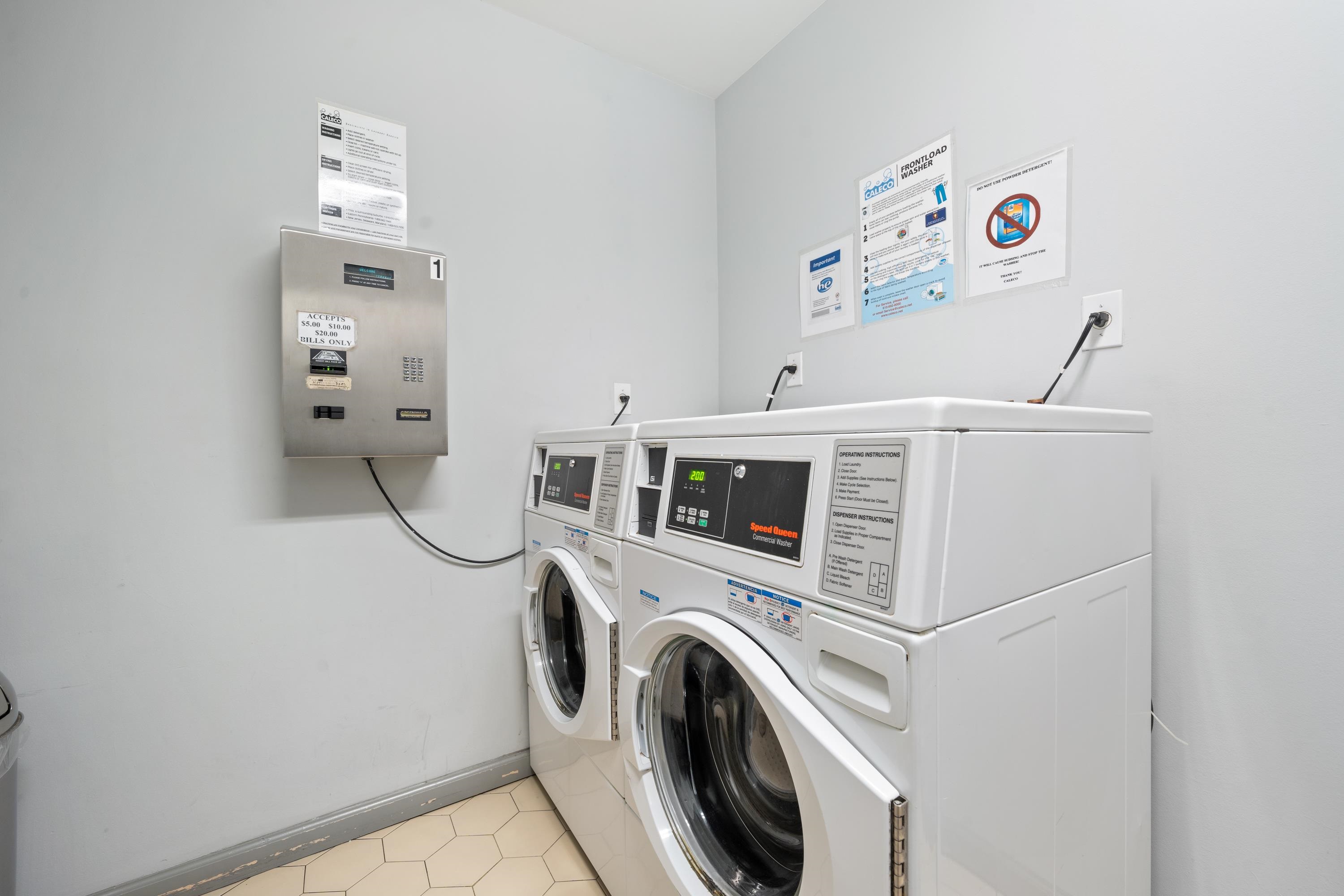 8915 BERGENWOOD AVE Unit: 47