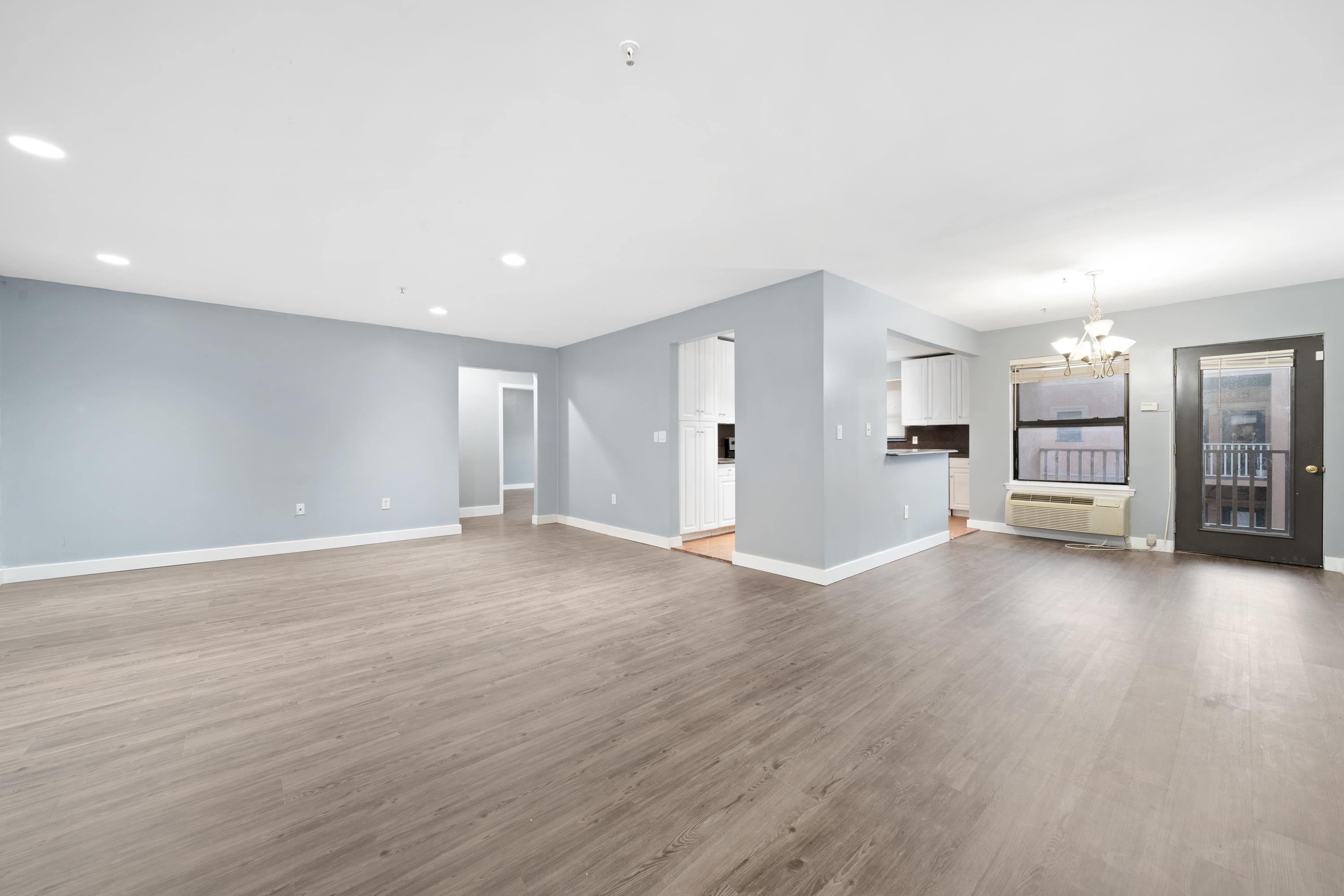 8915 BERGENWOOD AVE Unit: 47