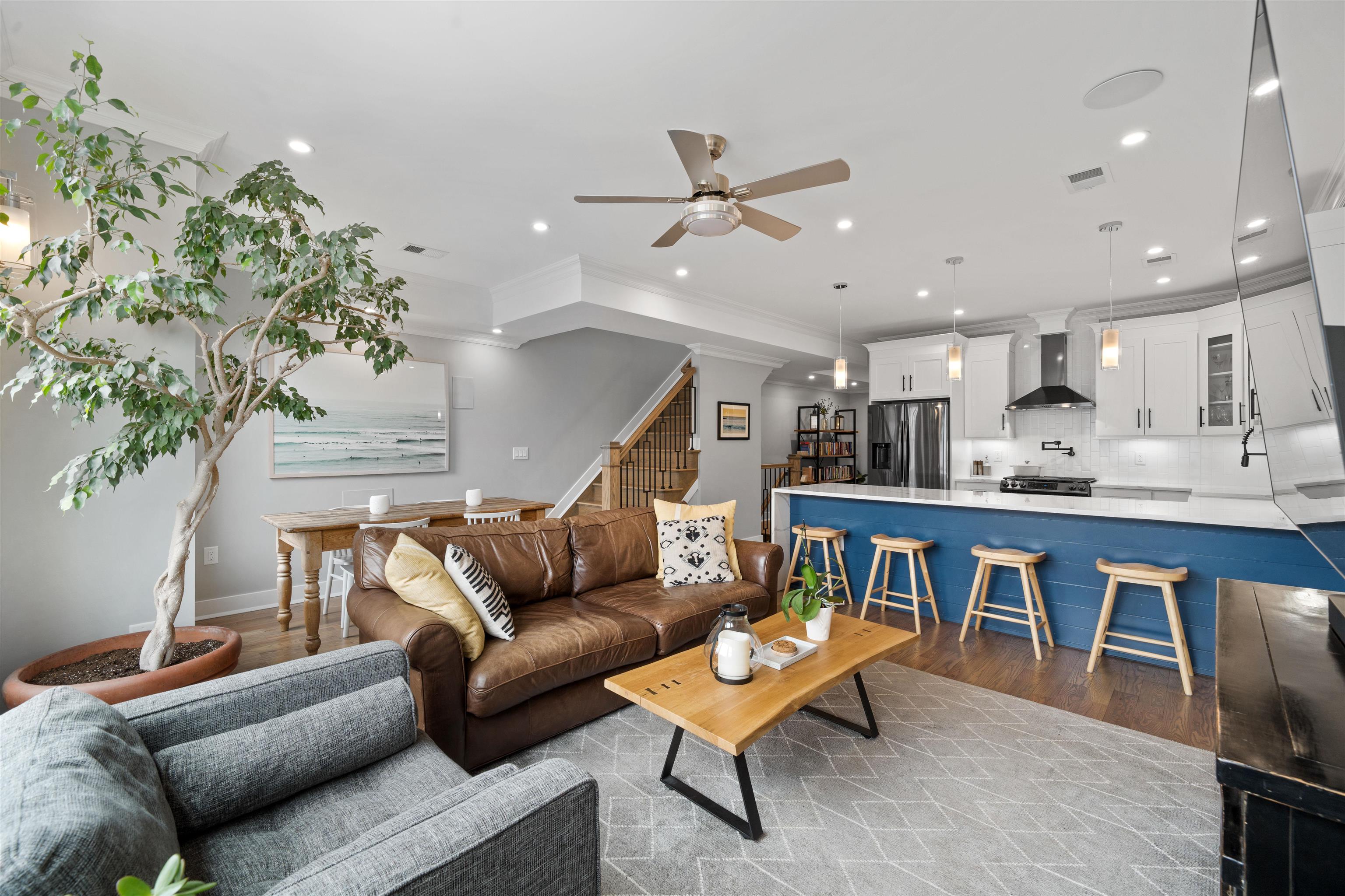 204 BOWERS ST Unit: 2