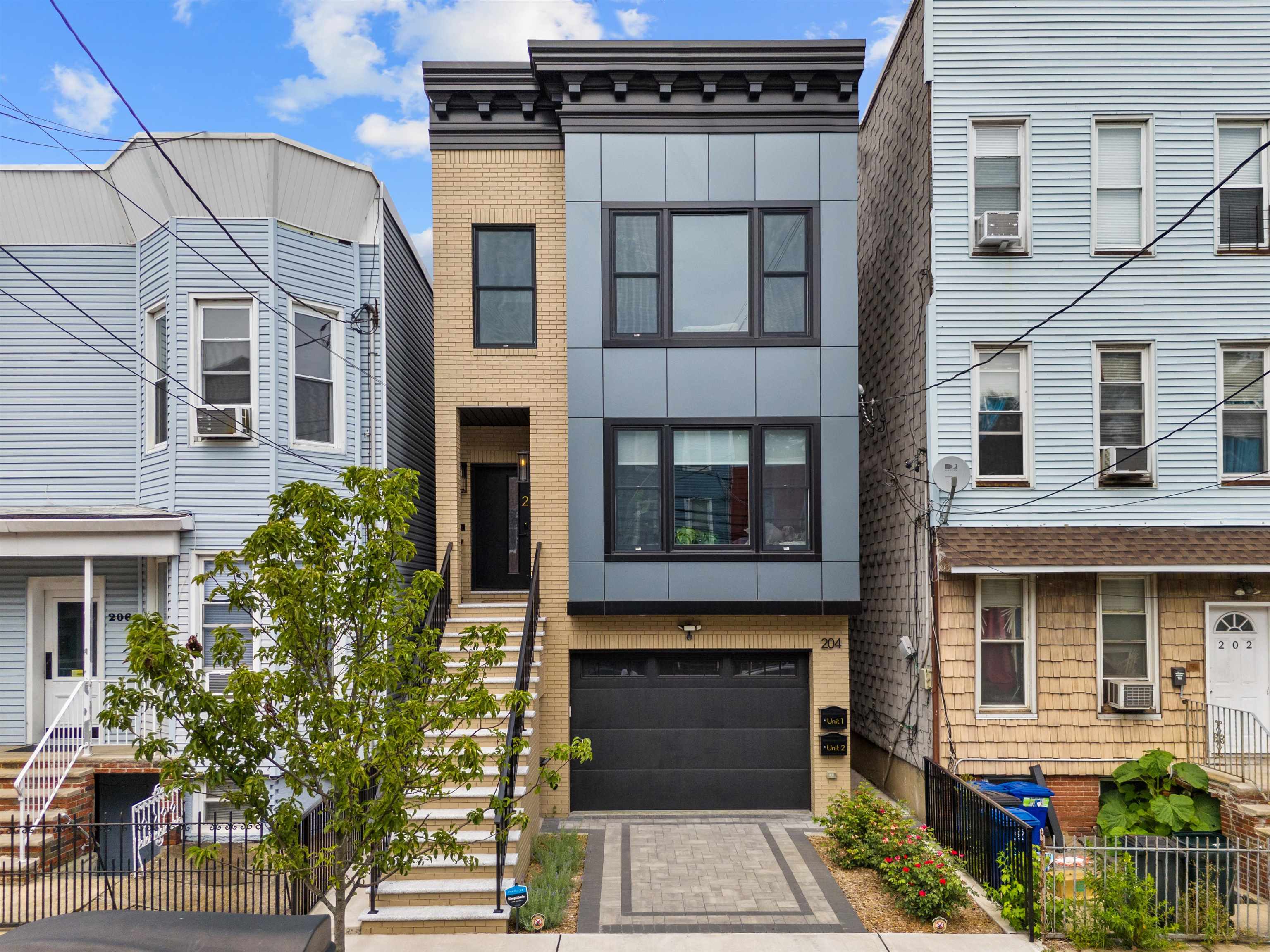 204 BOWERS ST Unit: 2