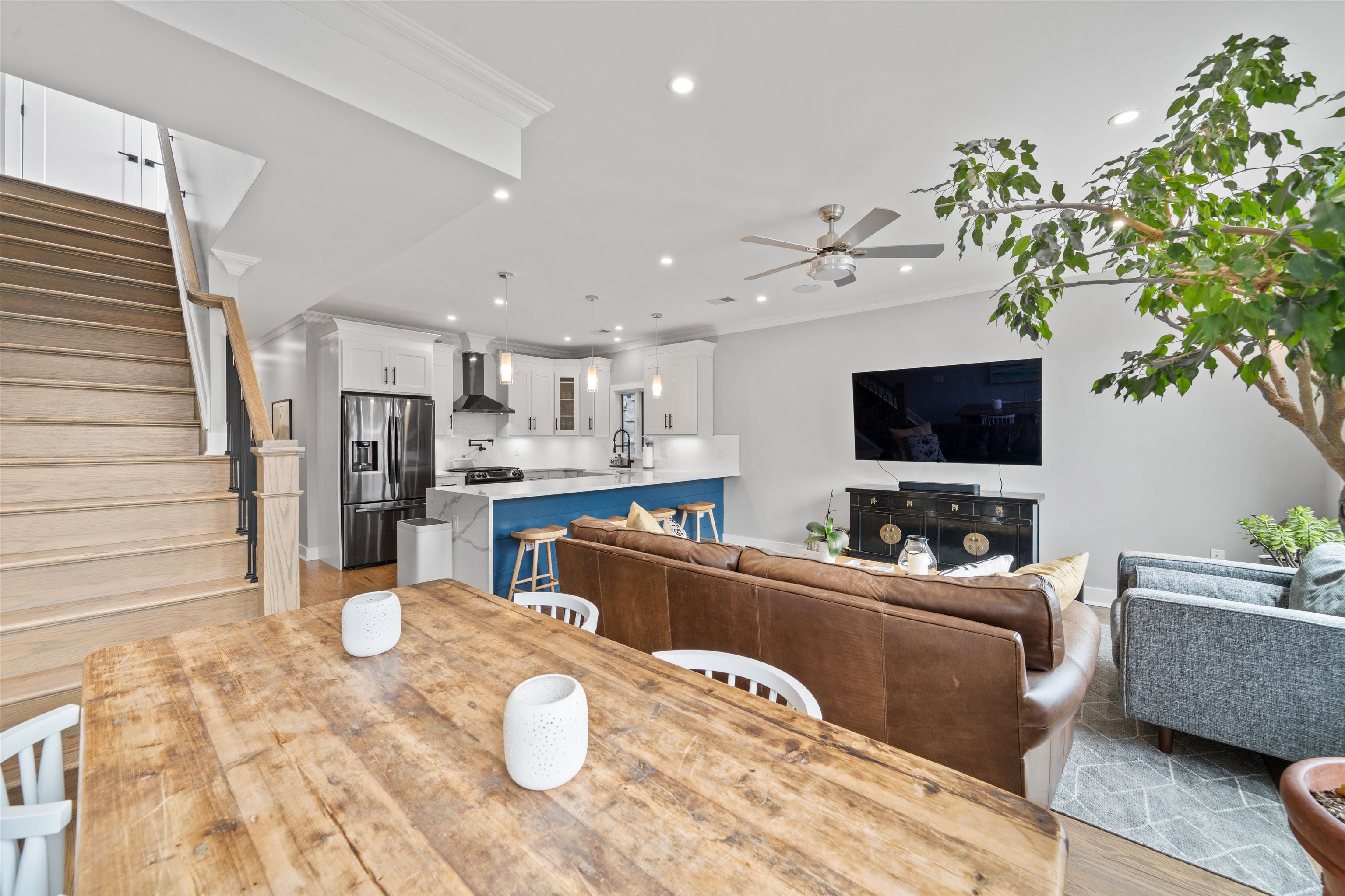 204 BOWERS ST Unit: 2