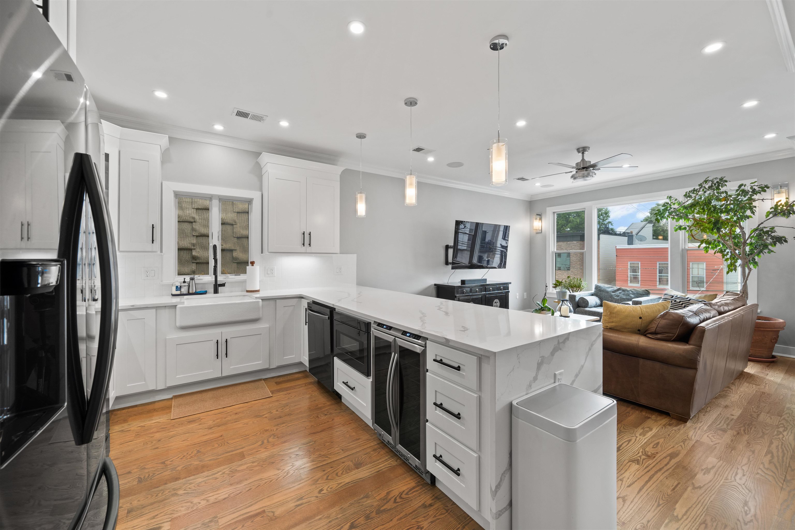 204 BOWERS ST Unit: 2
