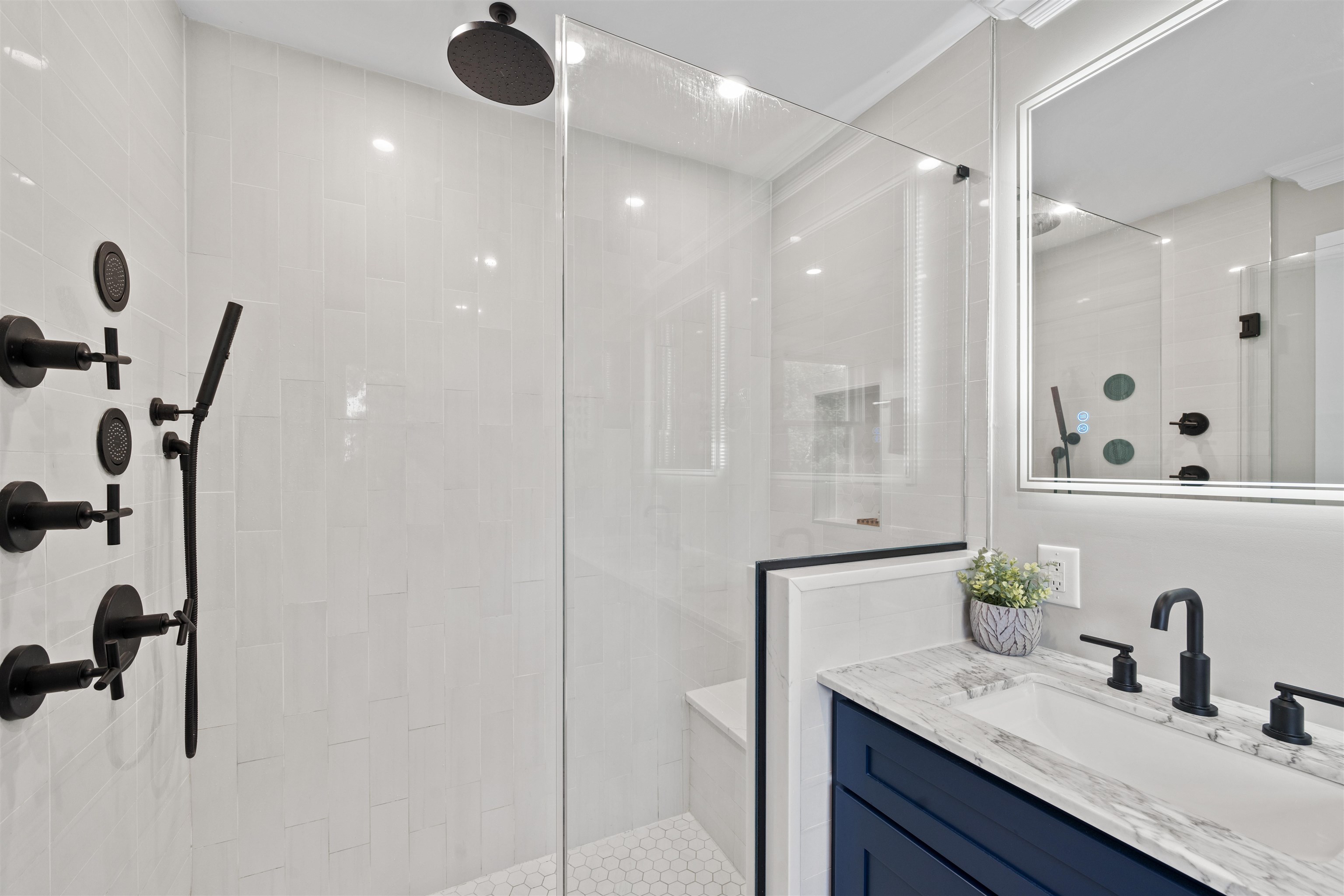 204 BOWERS ST Unit: 2