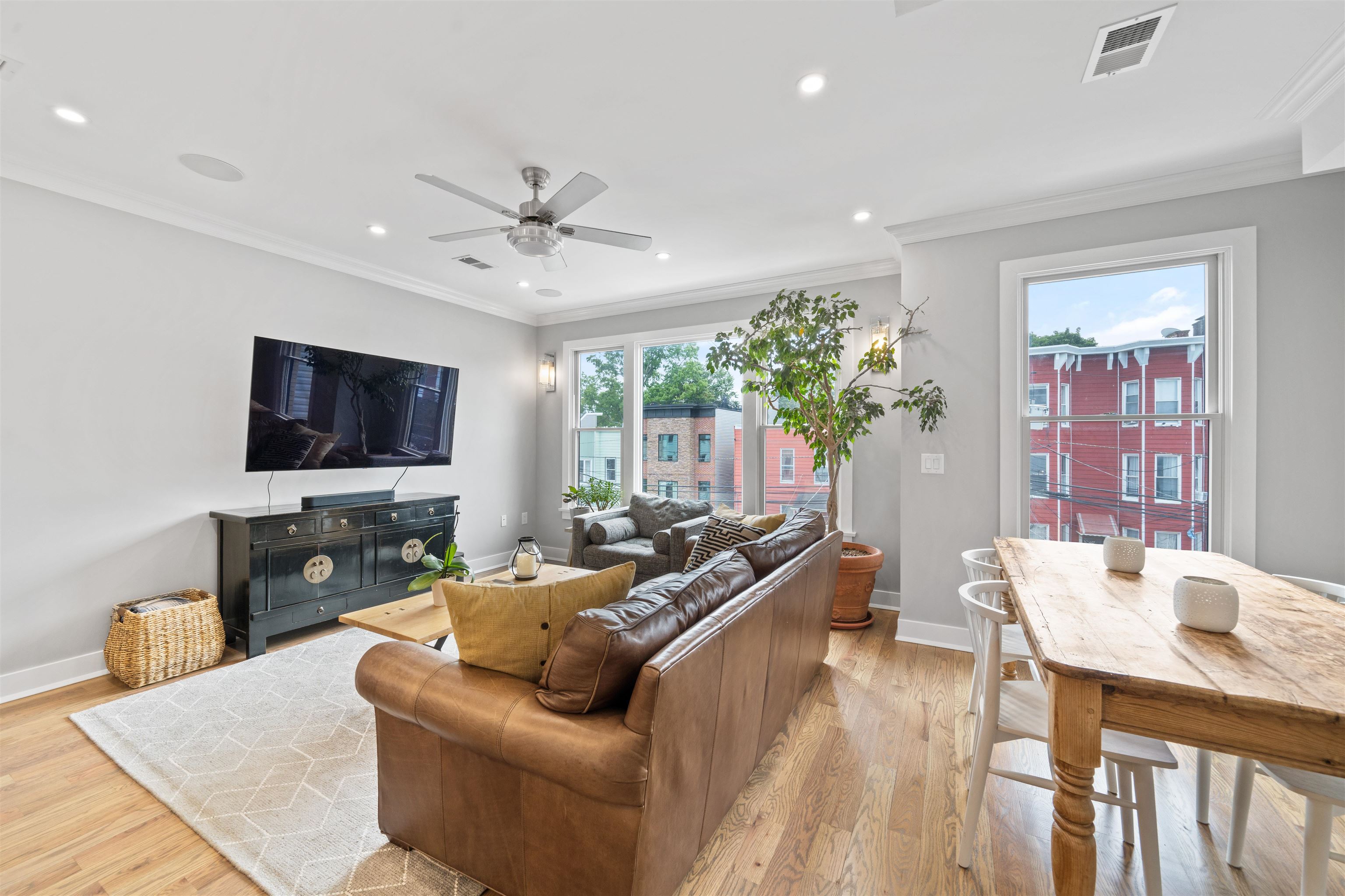 204 BOWERS ST Unit: 2