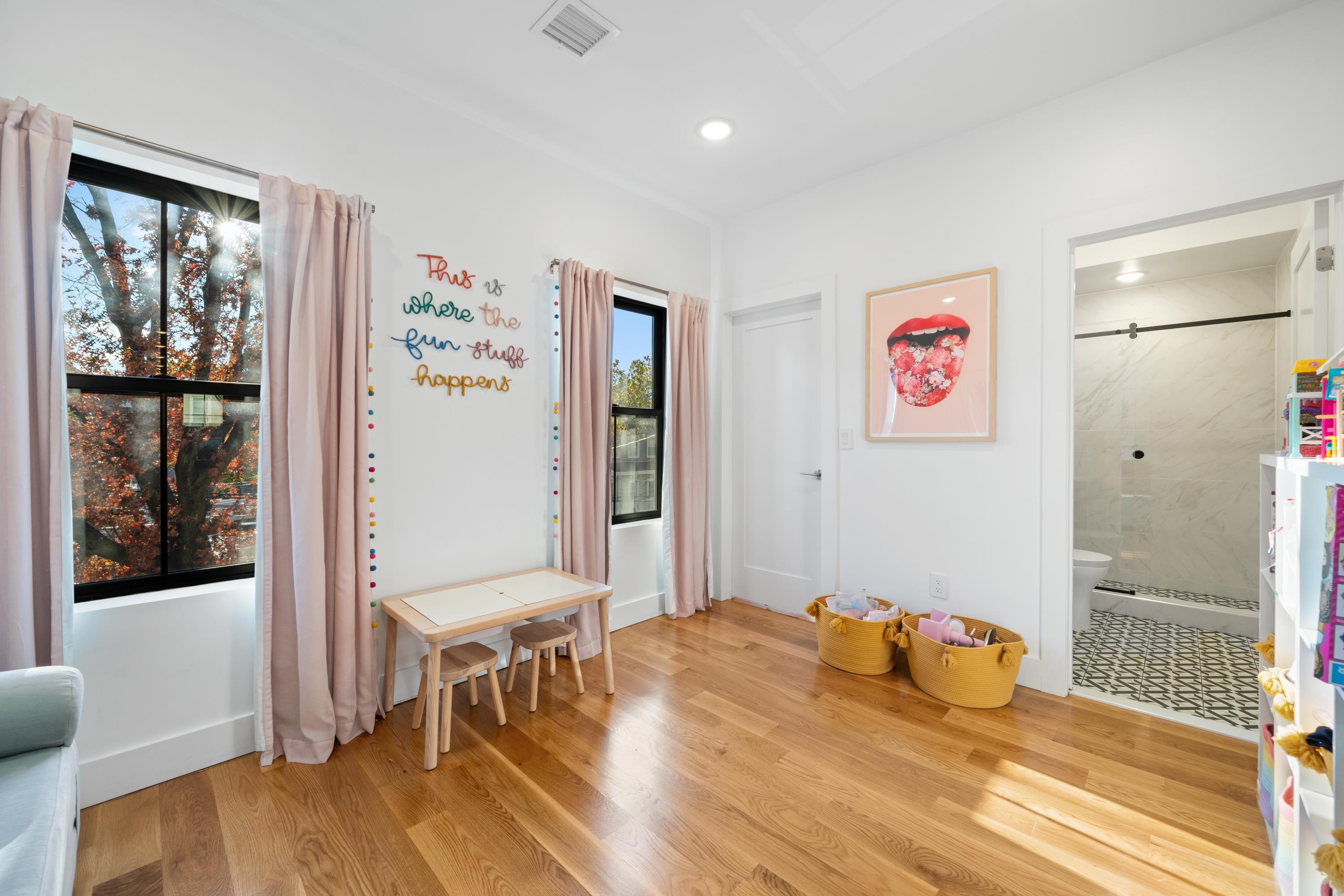 58 WAVERLY ST Unit: 2