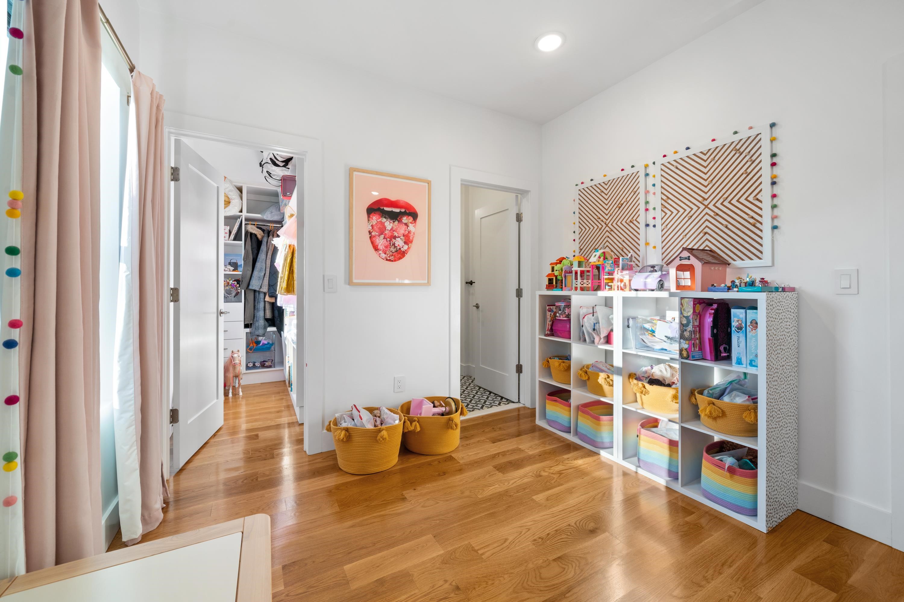58 WAVERLY ST Unit: 2