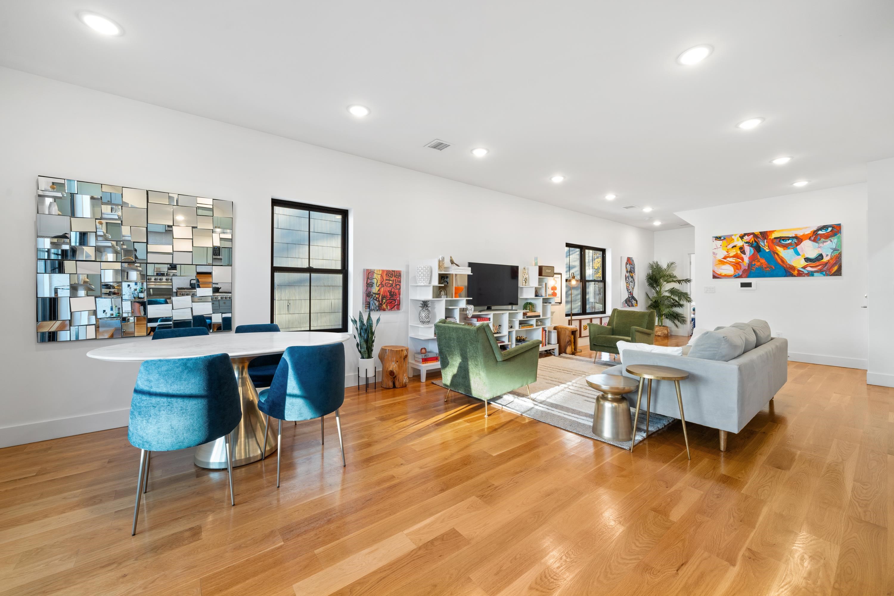 58 WAVERLY ST Unit: 2