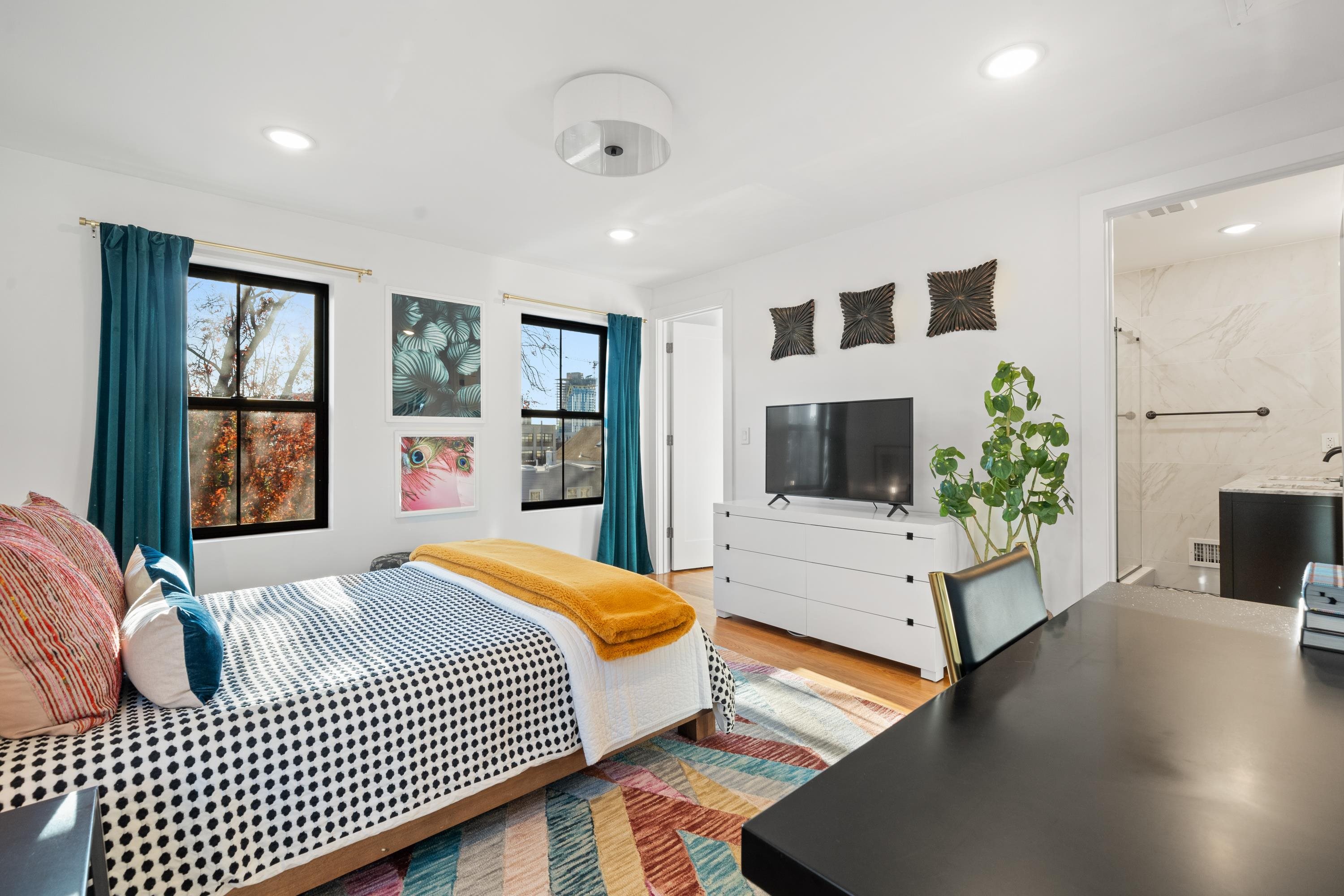 58 WAVERLY ST Unit: 2
